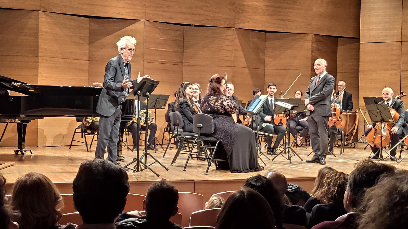 Kiko Veneno y la Orquesta Bética de Cámara en el Espacio Turina.