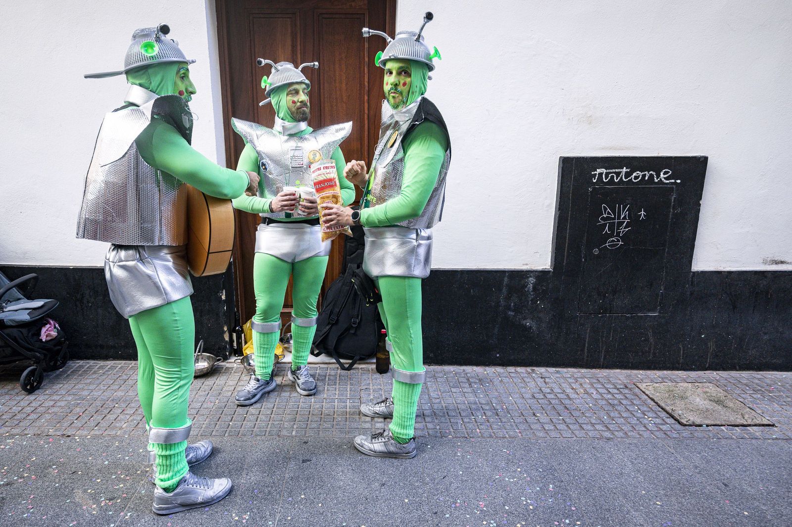 Las imágenes del Domingo de Piñata del Carnaval de Cádiz 2026