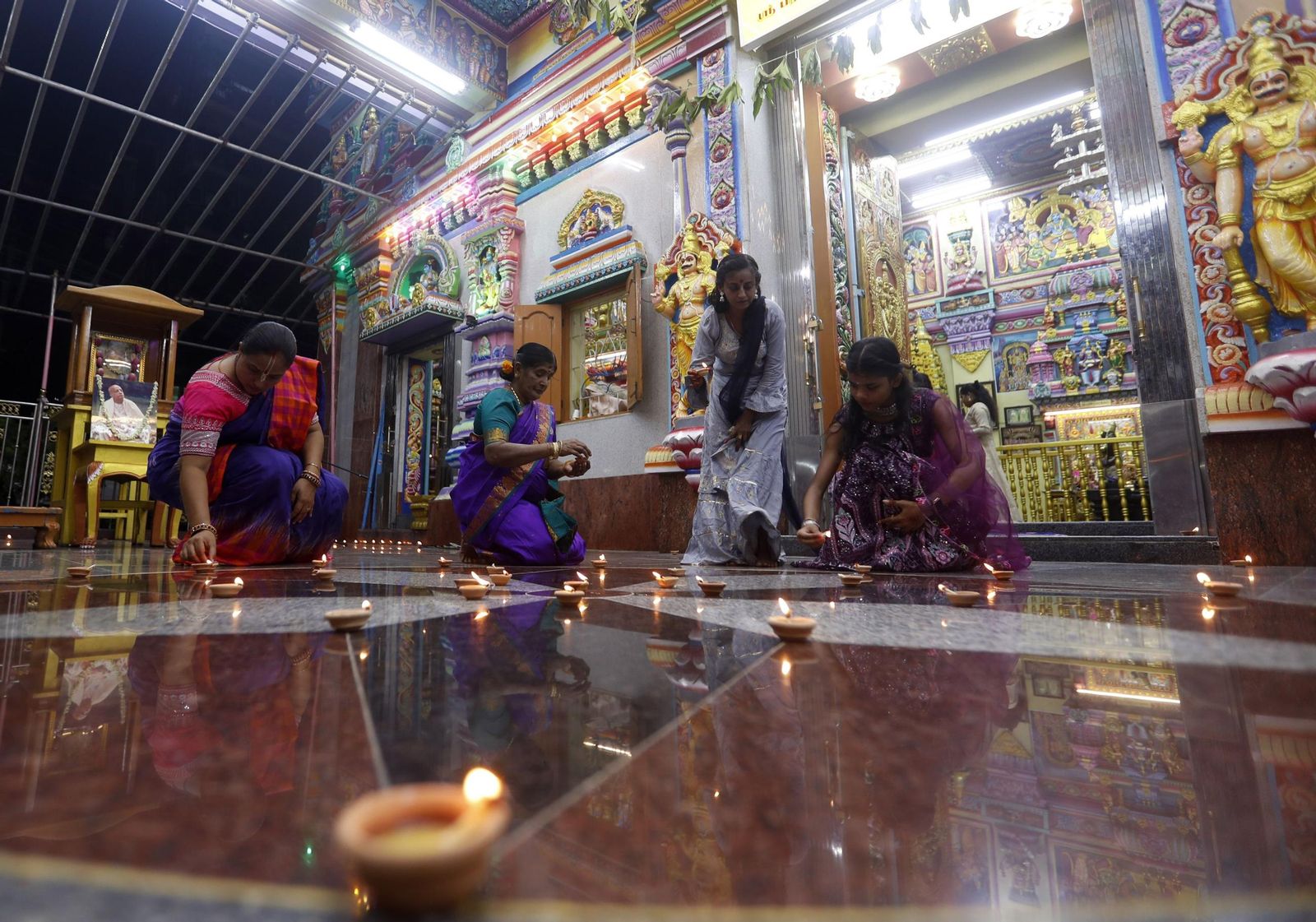 Las preciosas imágenes de la celebración del Diwali en India: un festival de luz y color