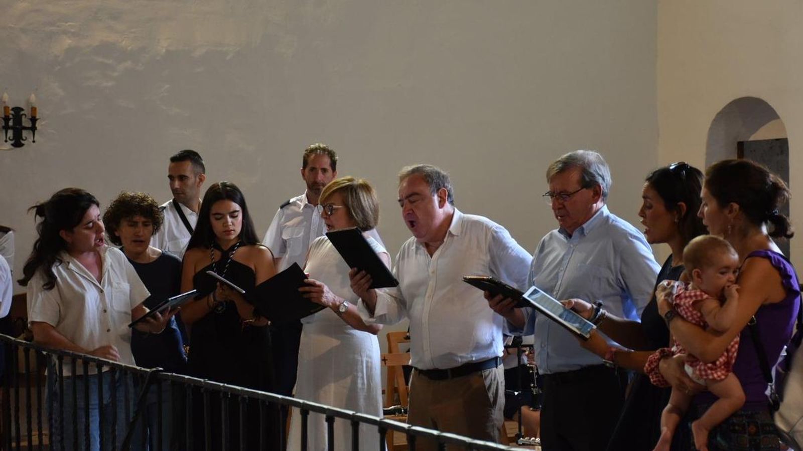 Actuación de la coral Andrés del Castillo este domingo.