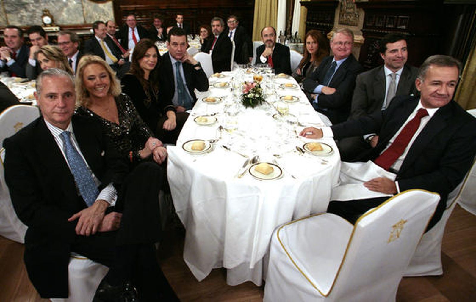 Leonardo Rodríguez de la Borbolla, Fátima Ysern, Sandra Machado, Juan Manuel Rufino, José Miguel Caballero, Reyes Galiano, Joaquín López-Sáez, Óscar González-Barbas y Jorge Segura. / Reportaje gráfico: Antonio Pizarro / Juan Carlos Muñoz / Juan Carlos Vázquez