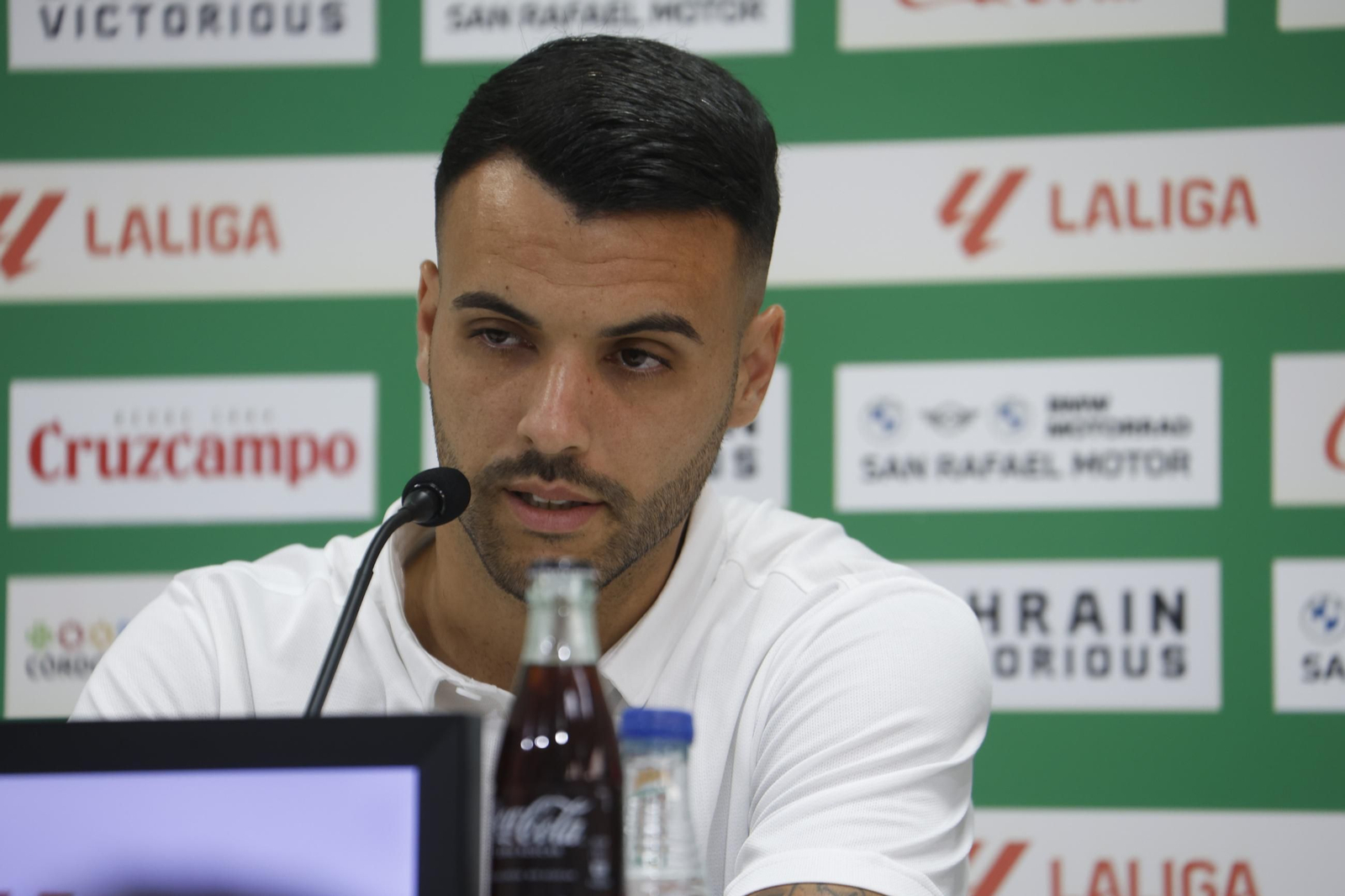 Las mejores fotos de la presentación de Fomeyem, Álex Martín e Iker Álvarez como jugadores del Córdoba CF
