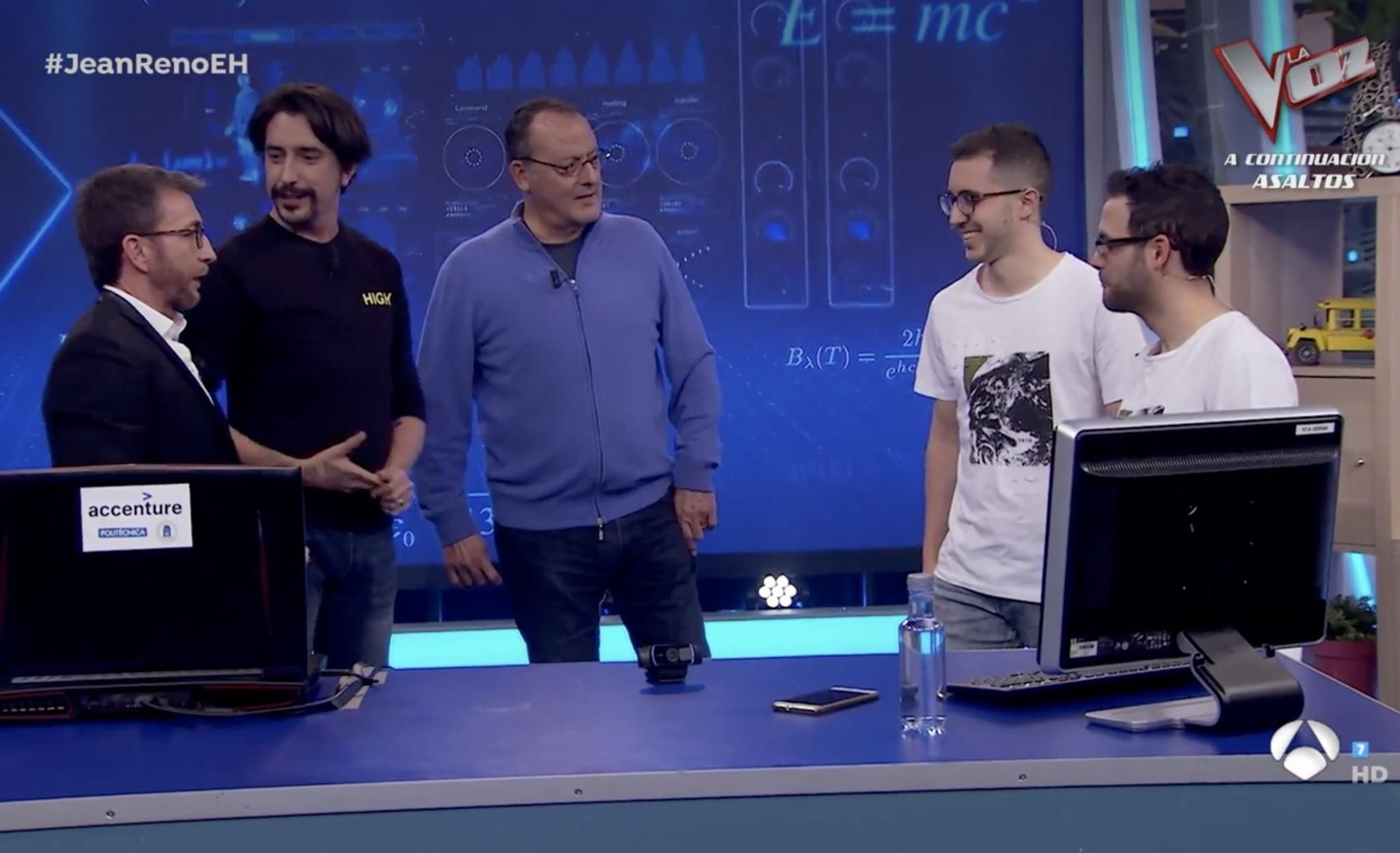 Pablo Motos junto a Jean Renó, Marron y los dos científicos.