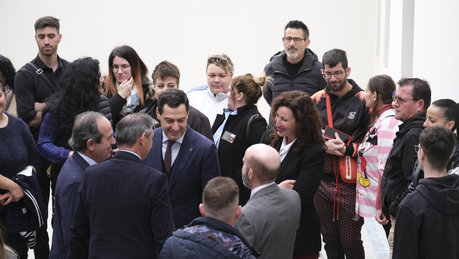 Las imágenes de la entrega de viviendas de VPO en Costacabana