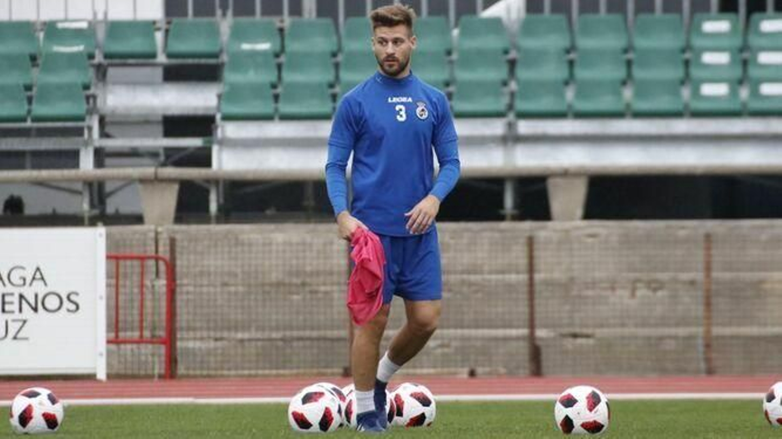 Rafa Navarro, en un entrenamiento con la Balona
