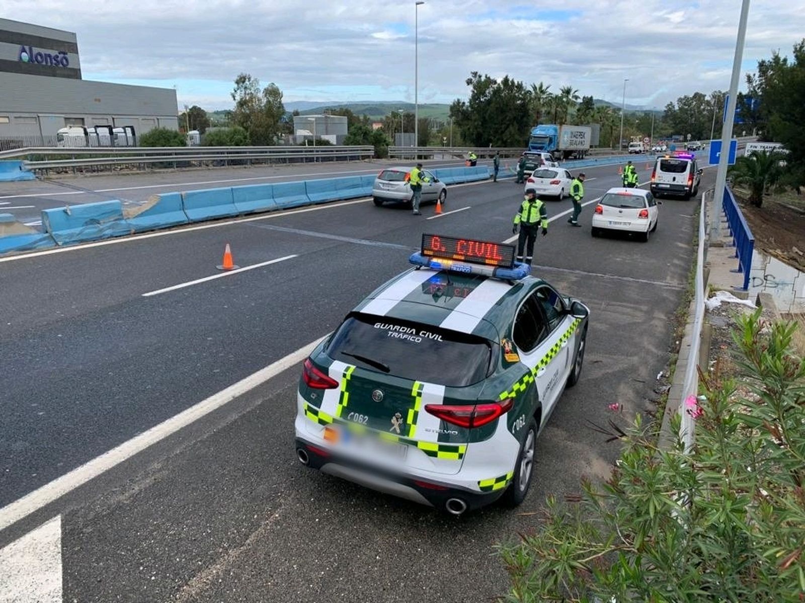 Uno de los controles hechos por la Guardia Civil en el Campo de Gibraltar