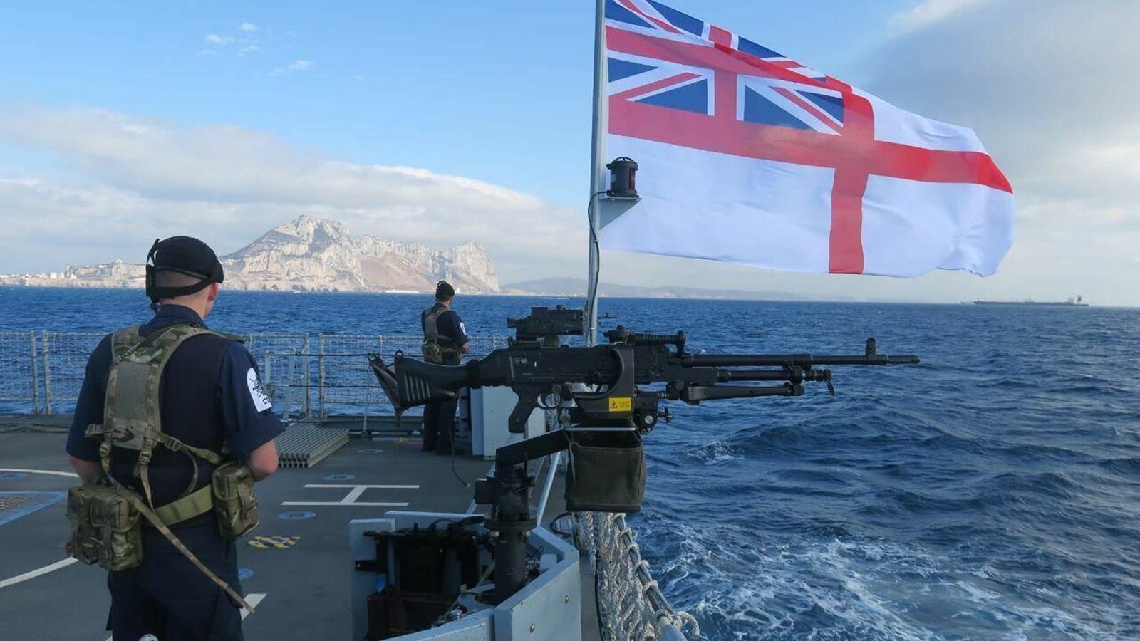 Tripulantes del 'HMS Forth'