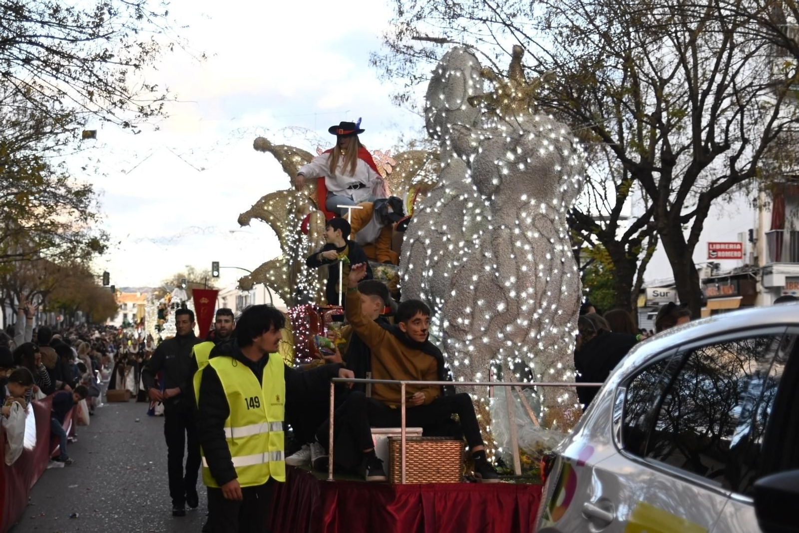Así son las carrozas y pasacalles de la Cabalgata de Reyes Magos de Córdoba, en imágenes