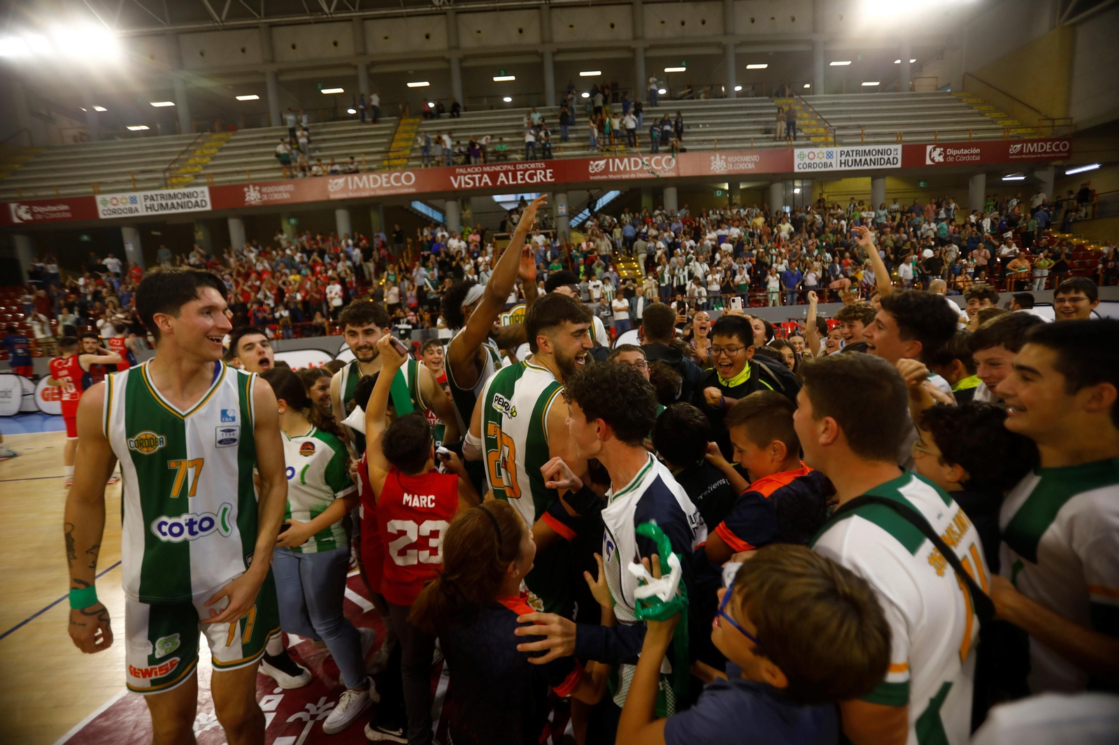 Las mejores fotos del triunfo del Coto Córdoba sobre el Jaén Paraíso Interior en Vista Alegre