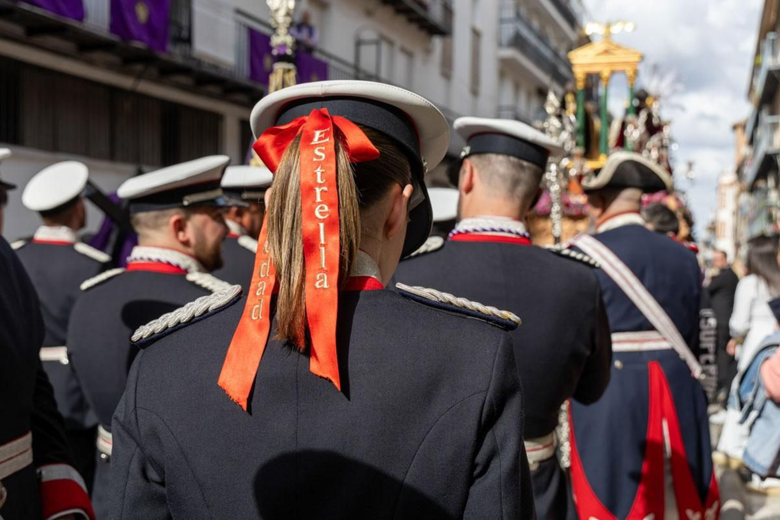 Los jiennenses arropan a las tres cofradías de la tarde en un Domingo de Ramos más caluroso de lo esperado (I)