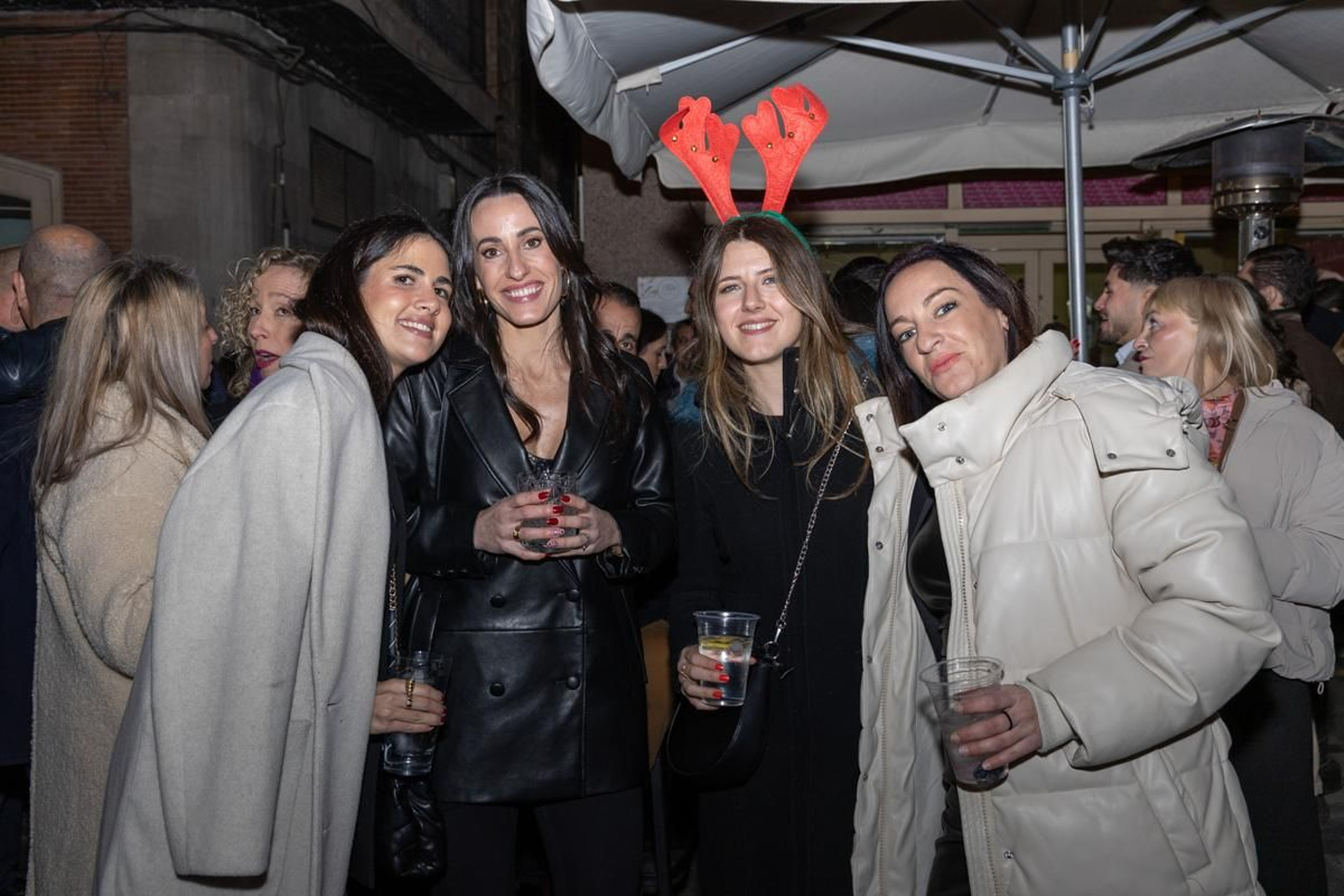 Zambomba de la Hermandad de la Buena Muerte y actuación de Maria Soledad