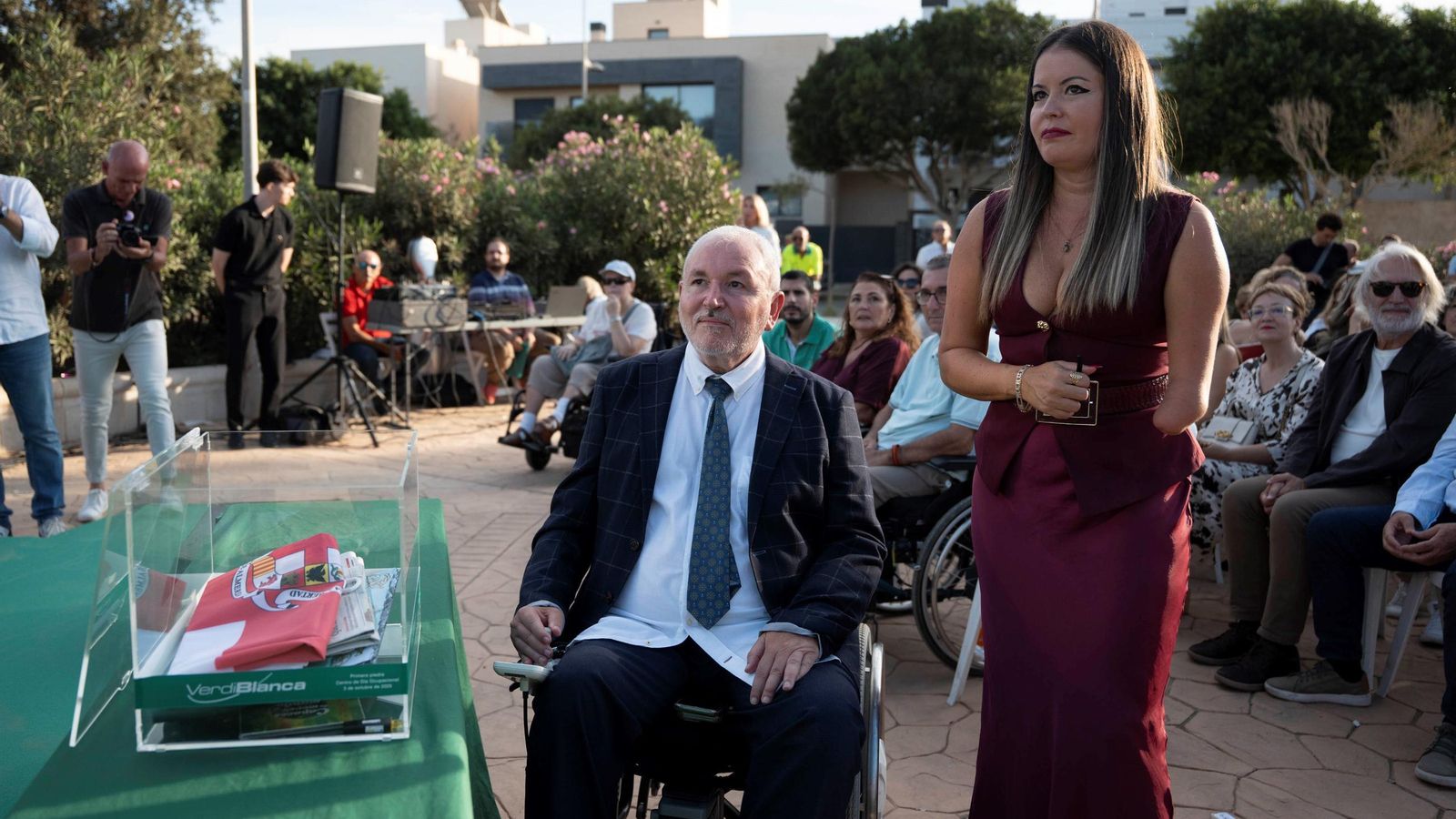 Antonio Sánchez de Amo, presidente de Verdiblanca, con María Mercedes Moreno, secretaria de la asociación.