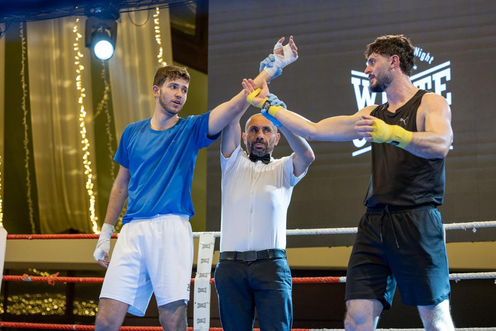 El boxeo solidario de la VI velada White Collar Boxing cautiva al público de Jaén