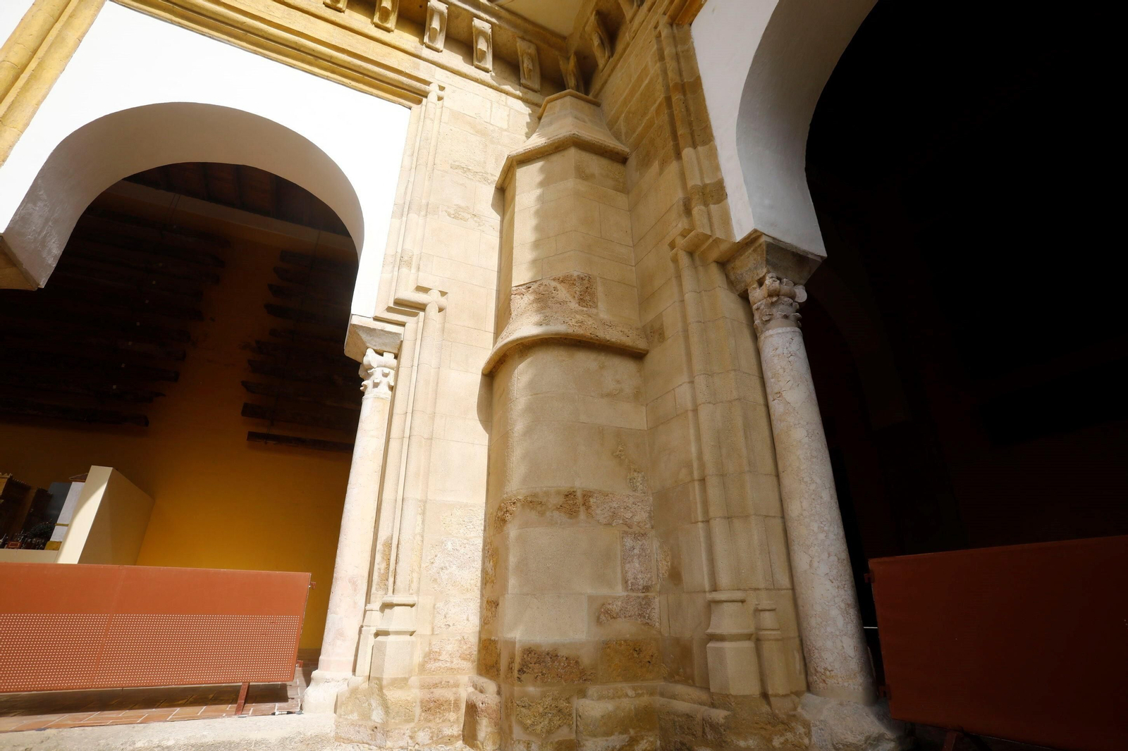La restauración del machón nororiental de la Mezquita-Catedral, en imágenes
