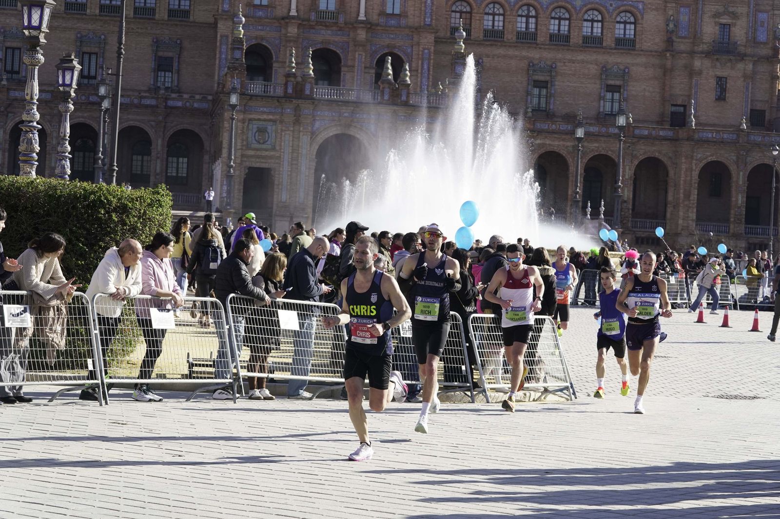 El Zúrich Maraton de Sevilla 2026 en la Plaza de España, galería 1