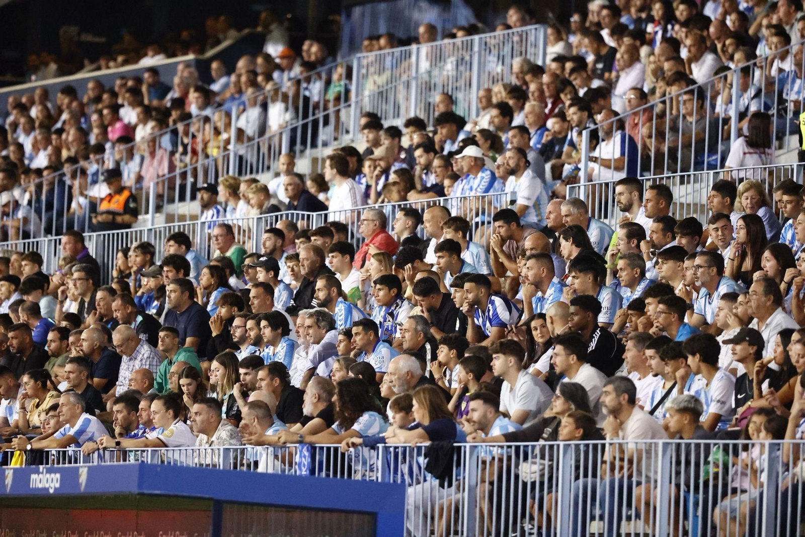 Búscate en las gradas de La Rosaleda en el Málaga CF-Deportivo