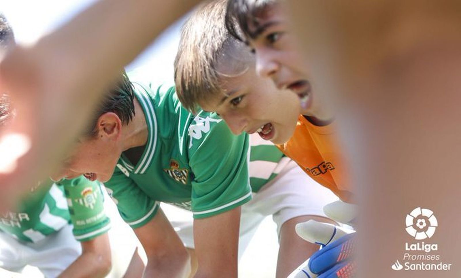 Los jugadores del Betis, antes del partido ante el Espanyol.