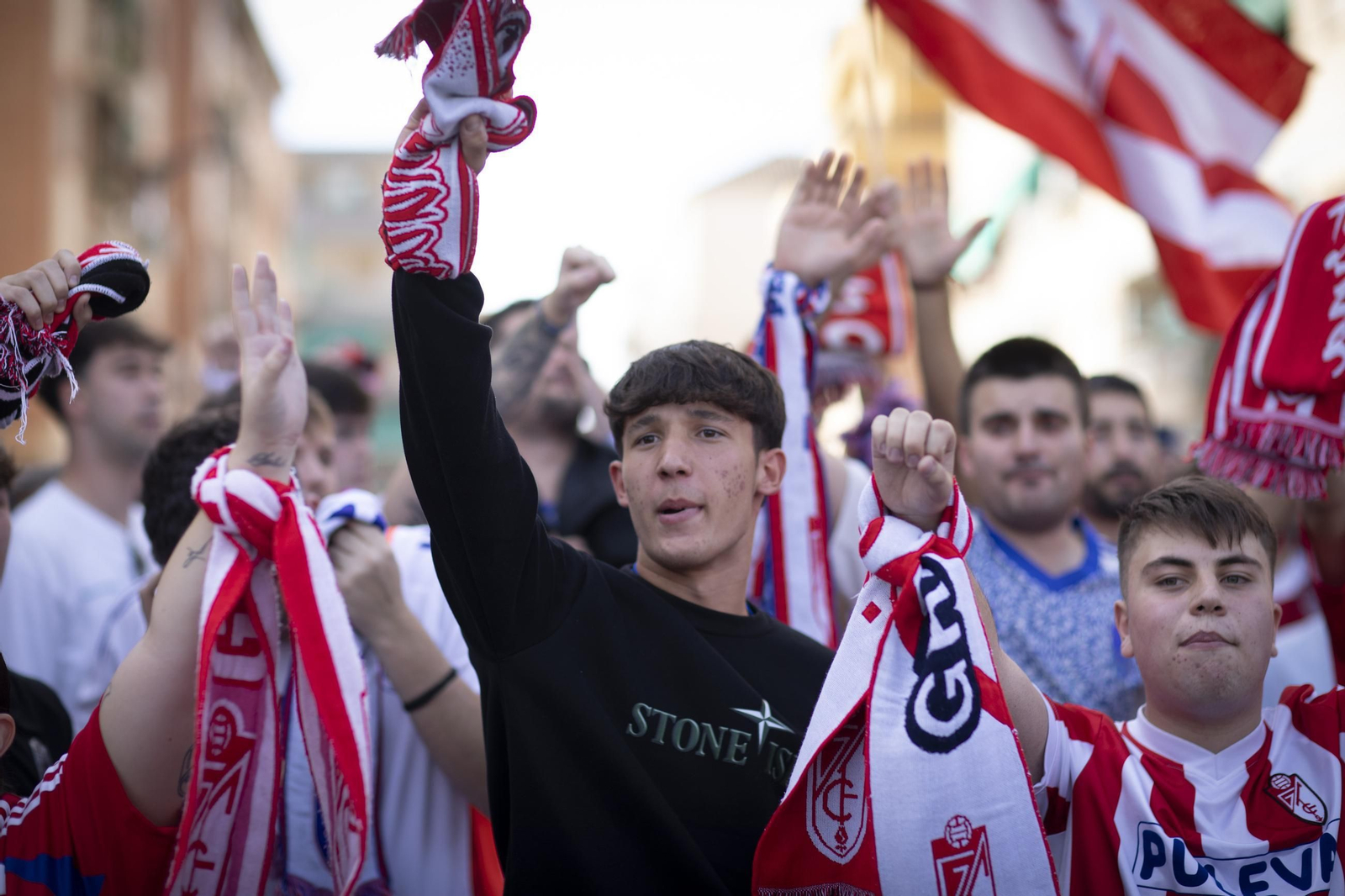 Encuéntrate en la grada del Nuevo Los Cármenes