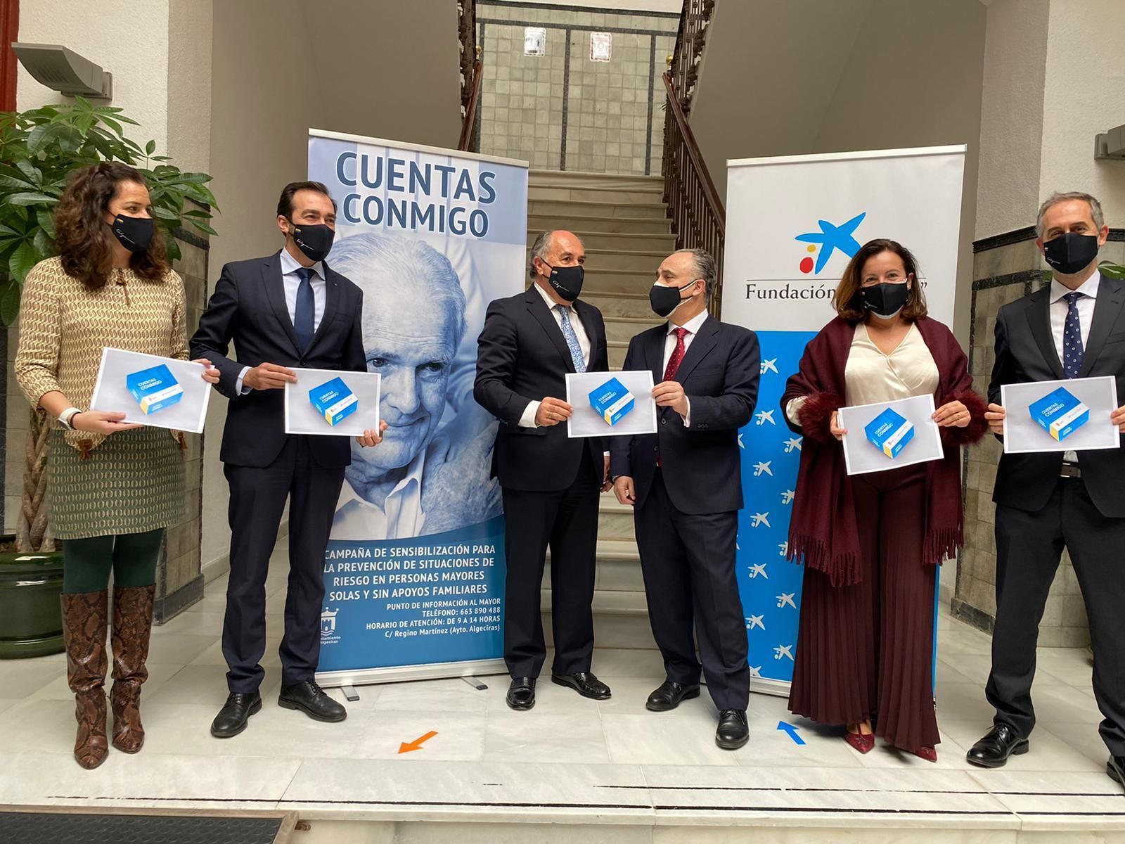 Representantes de CaixaBank, Fundación La Caixa y el Ayuntamiento de Algeciras.
