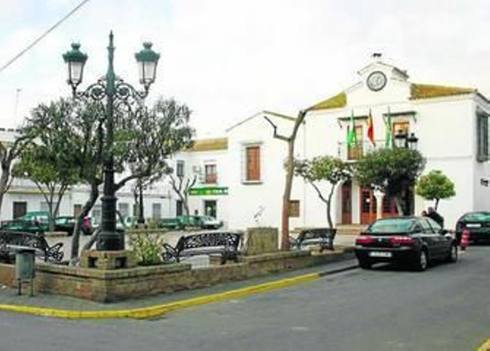 Plaza y edificio del Ayuntamiento de La Redondela.