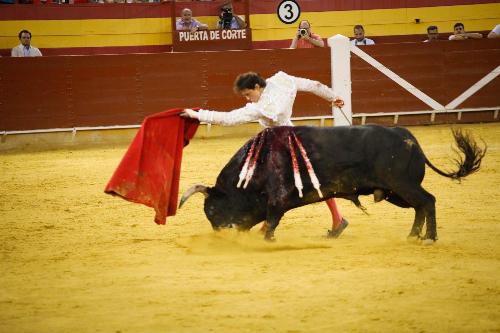 Corrida de toros en Roquetas, en imágenes