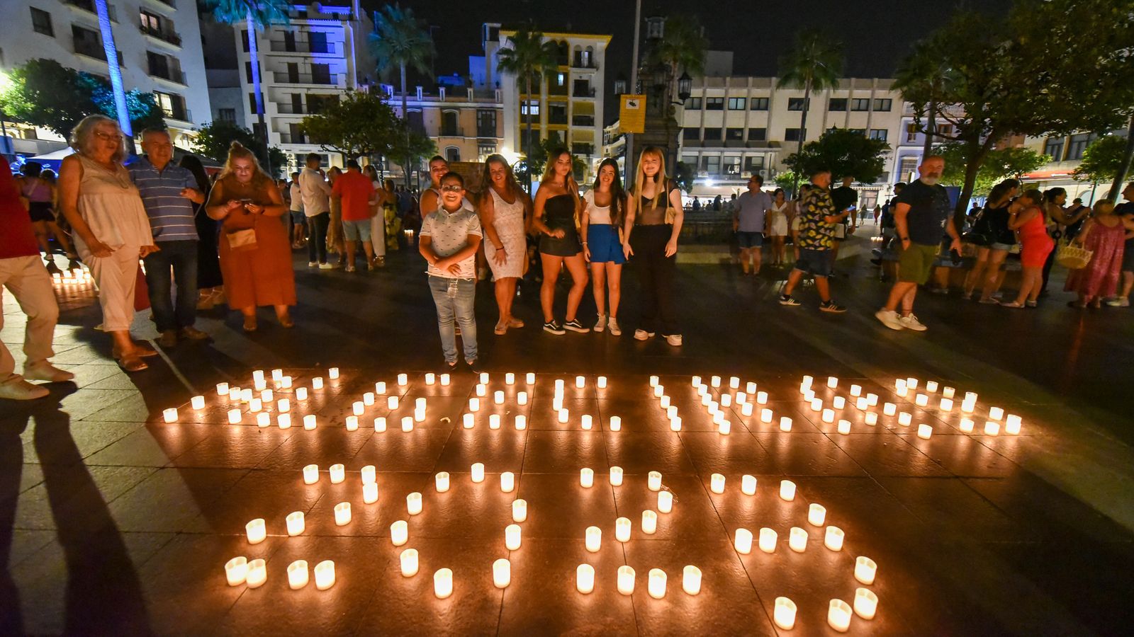 La noche de las velas y Perseidas de Algeciras, en imágenes