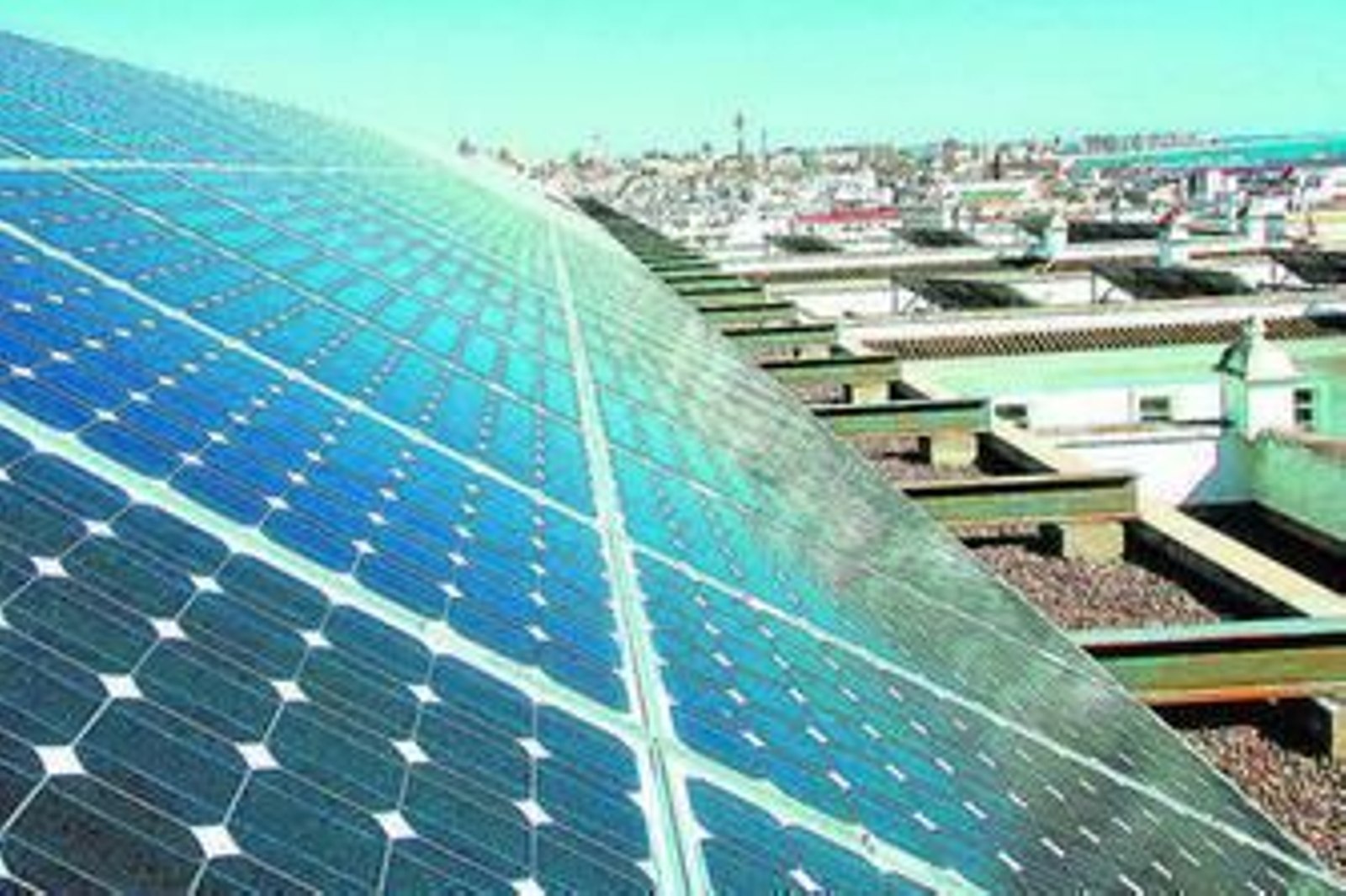 El plan de ahorro conllevará el fomento de las placas solares fotovoltaicas.