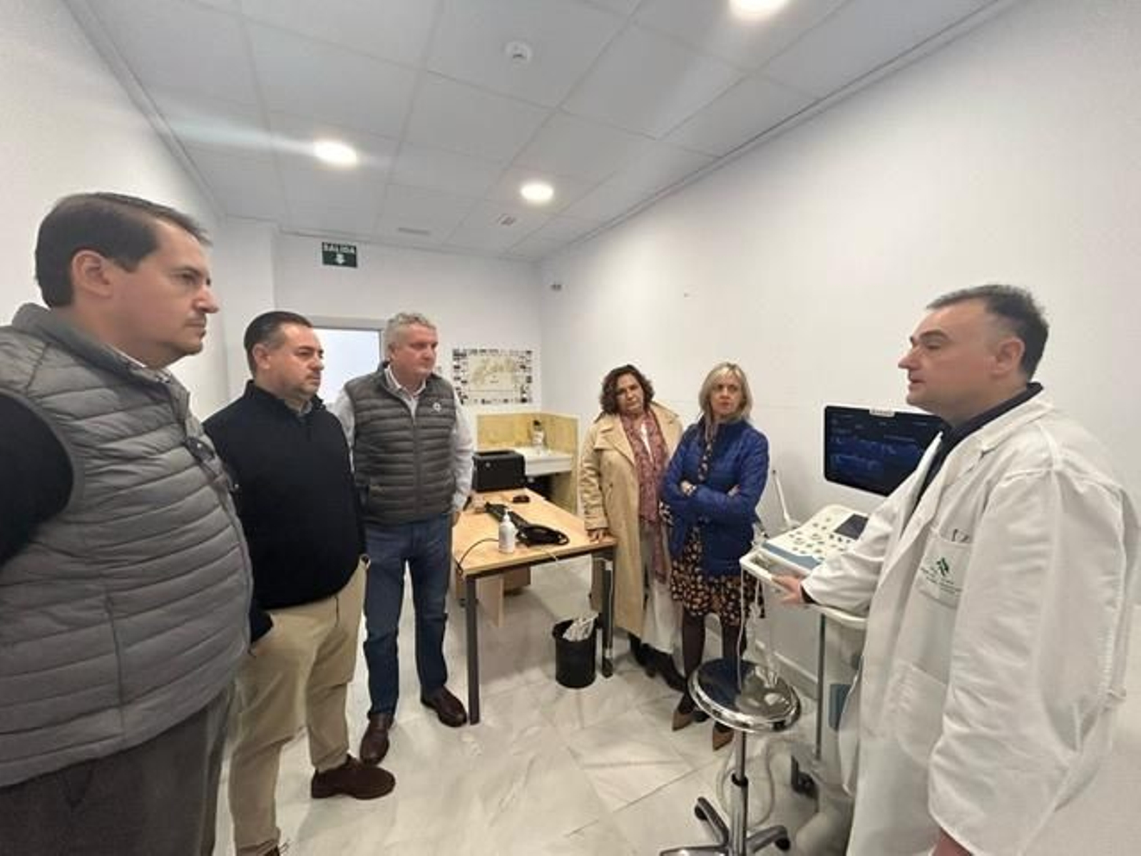 Visita al centro de salud de Macael, que cuenta con ecógrafo.