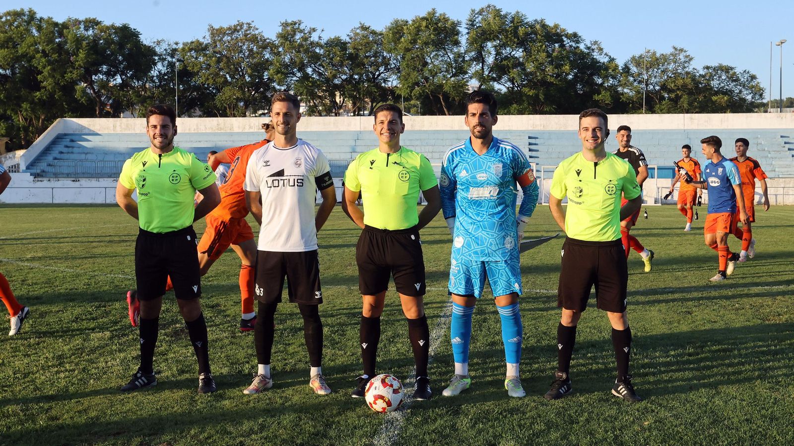 Imágenes del Trofeo de la Feria de la Vendimia entre el Xerez CD y la Balona