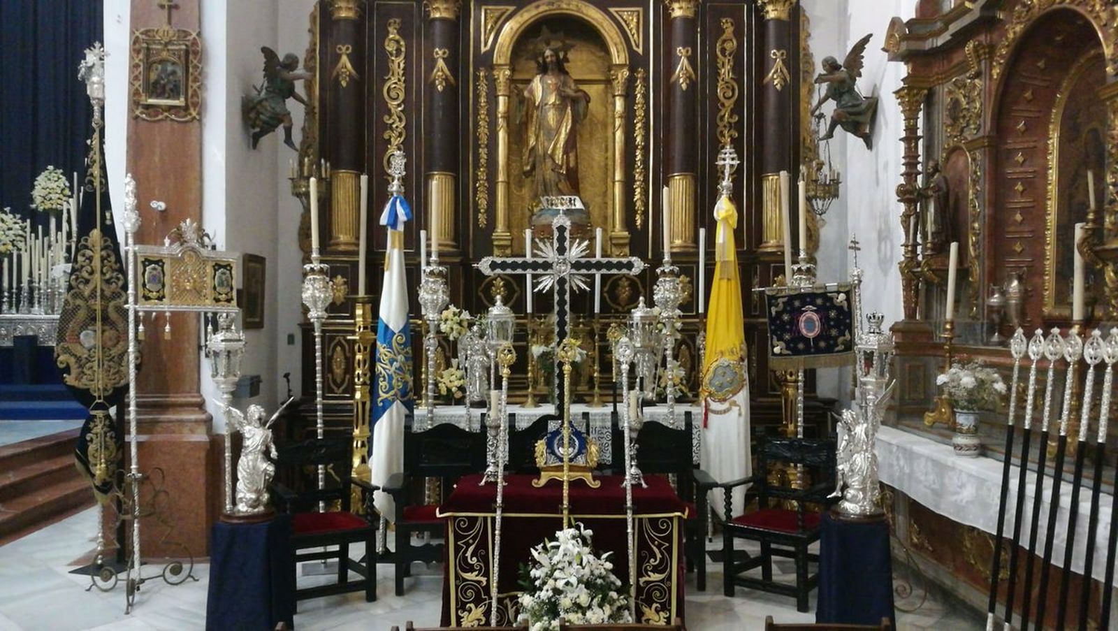 La insignia rectangular de la coronación.