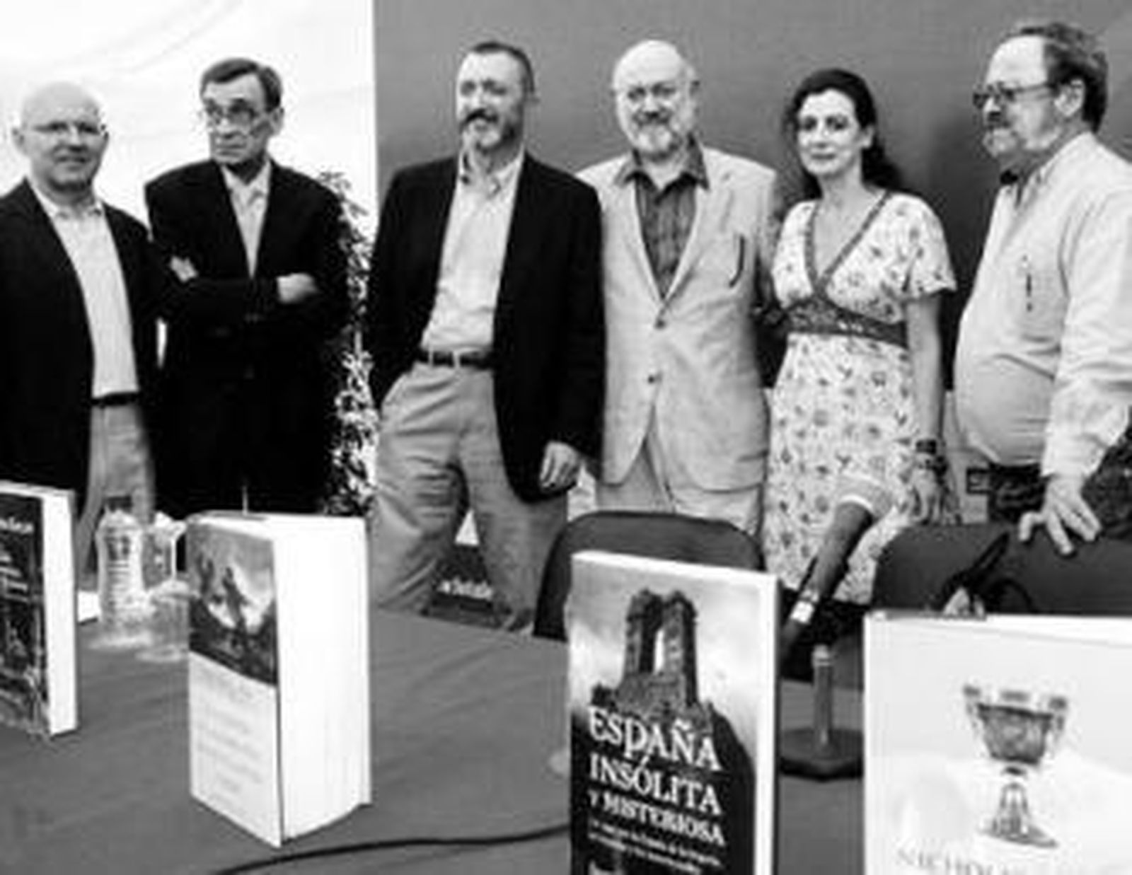 Jesús Vigorra, Carlos Pujol, Arturo Pérez-Reverte, Juan Eslava Galán, Ángeles Caso y Rafael de Cózar.