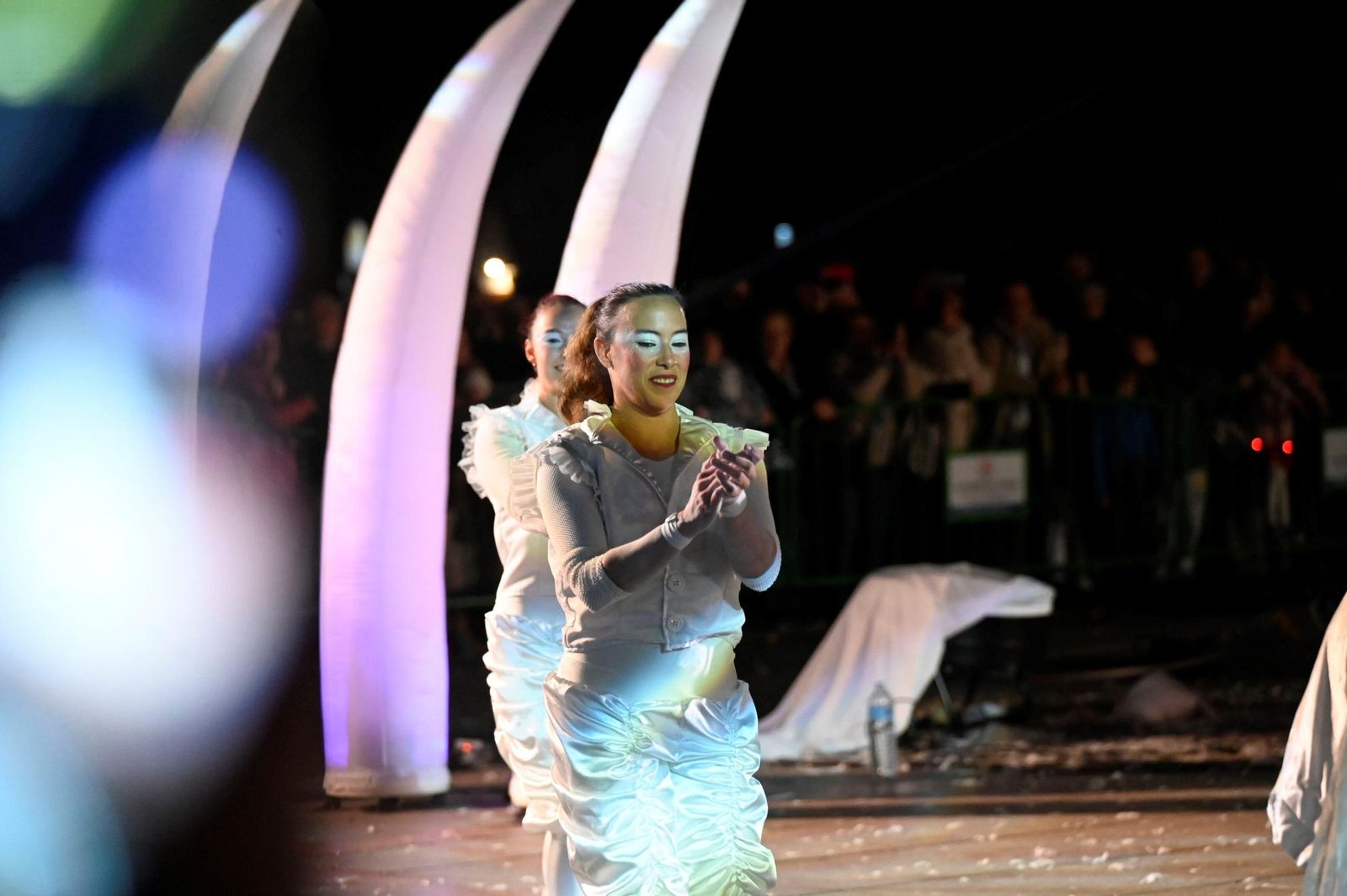 El espectáculo navideño de acrobacias en La Corredera de Córdoba, en imágenes