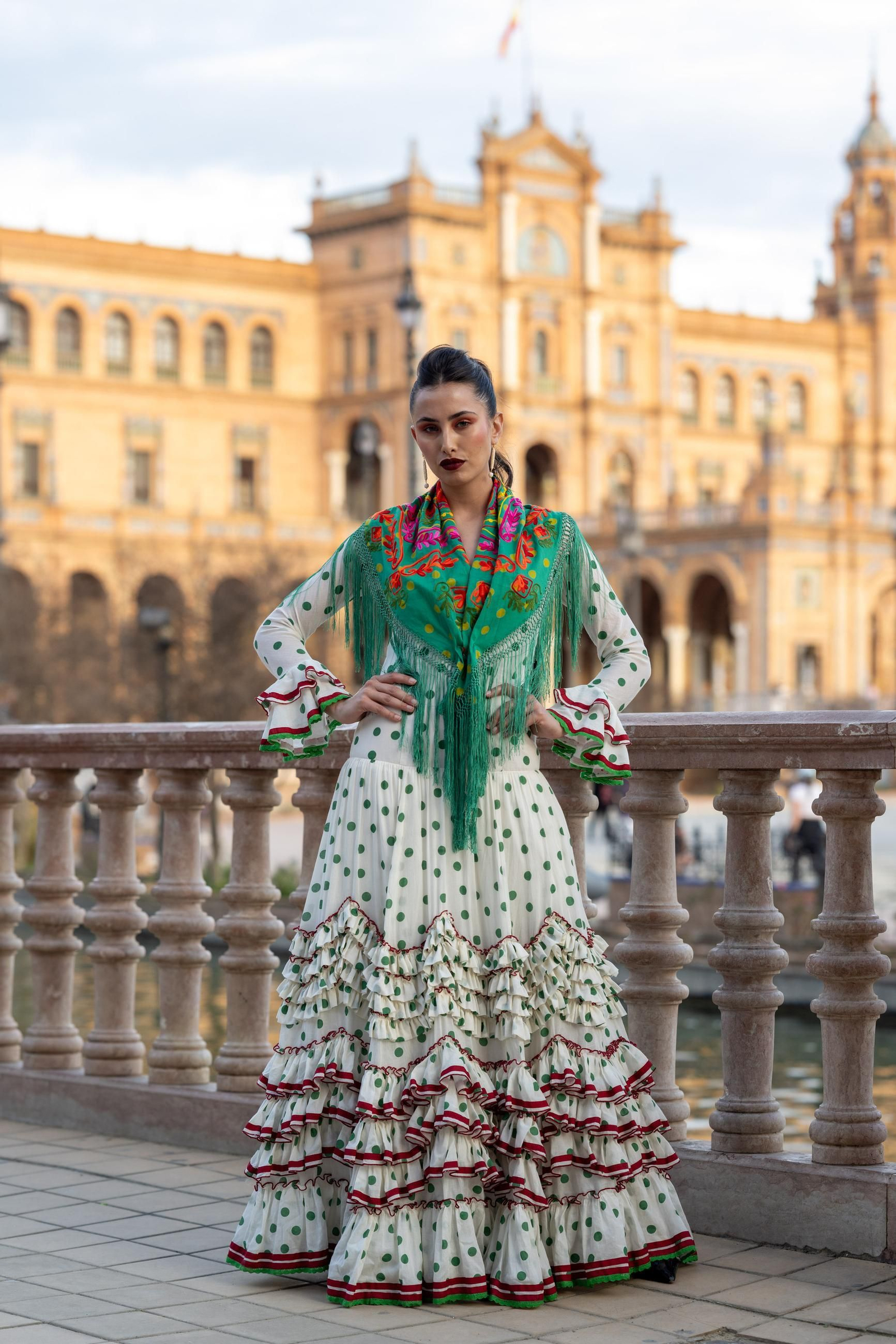 'Andalucía es blanca y verde', todas las fotos del desfile de moda flamenca