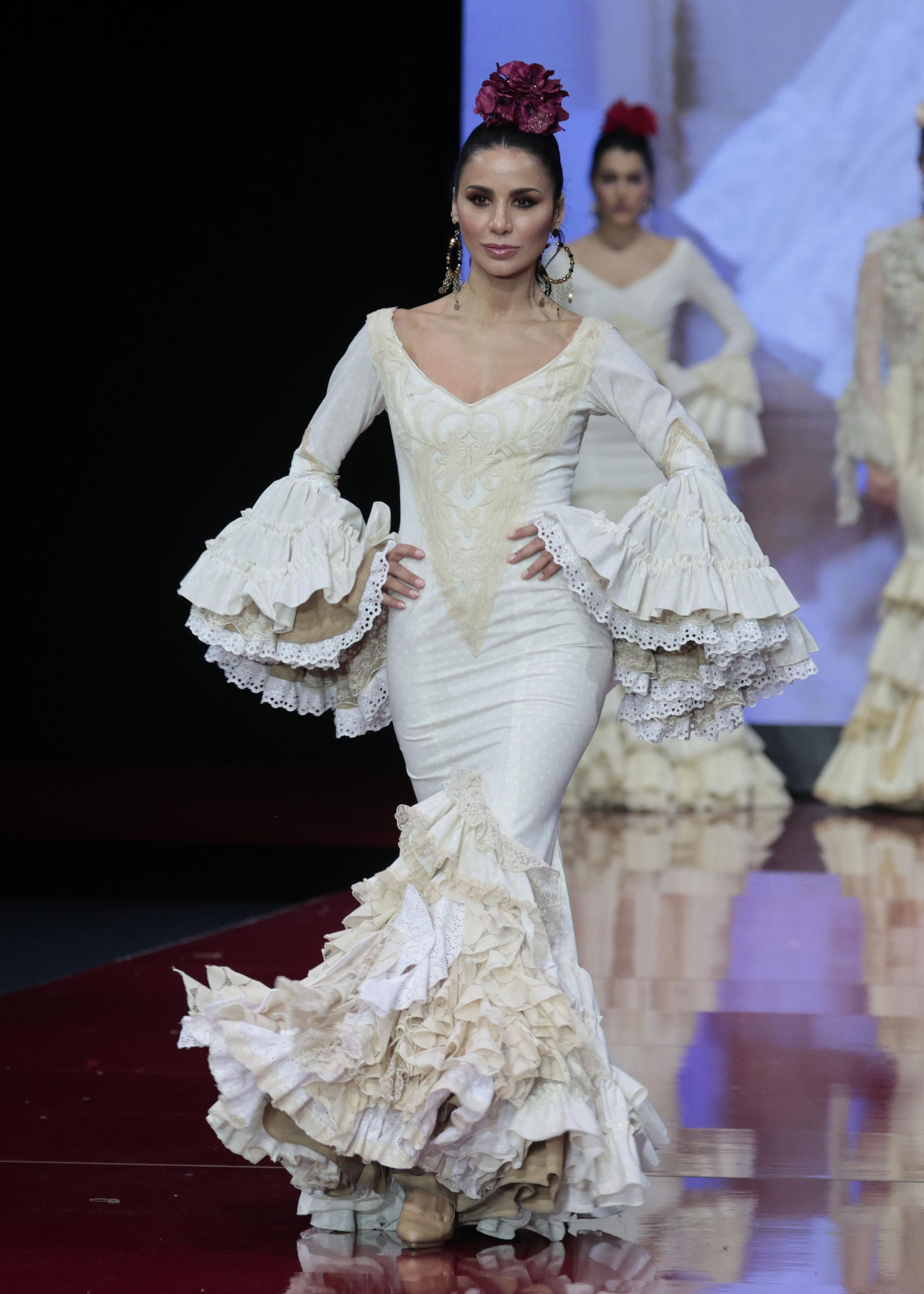 El desfile de Aurora Gaviño en SIMOF 2022, todas las fotos