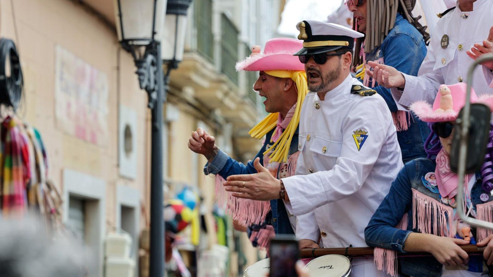 Las mejores imágenes del primer domingo de Carnaval de Cádiz