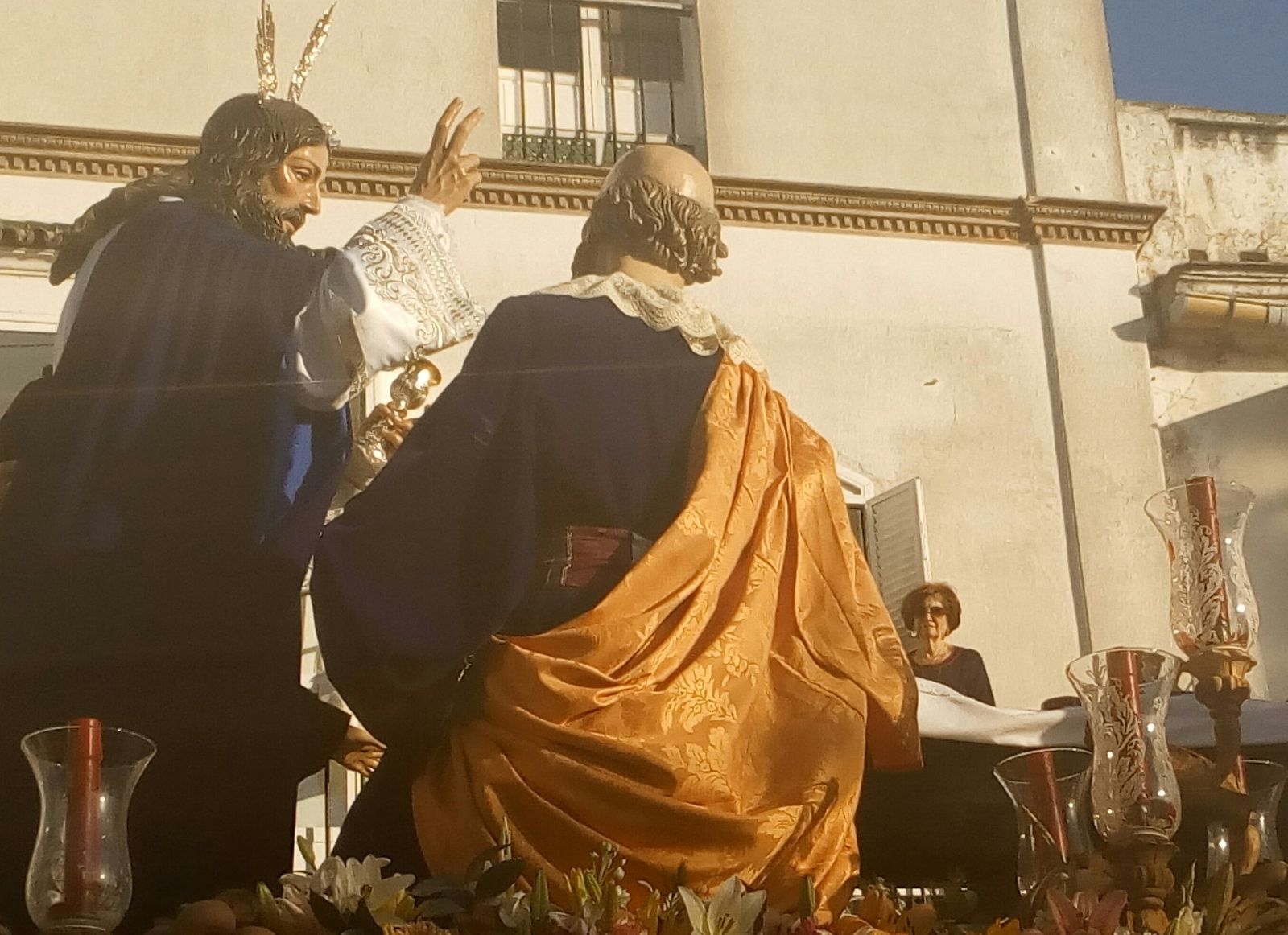 El único paso de la Hermandad de la Sagrada Cena, en su novedosa salida del Domingo de Ramos.