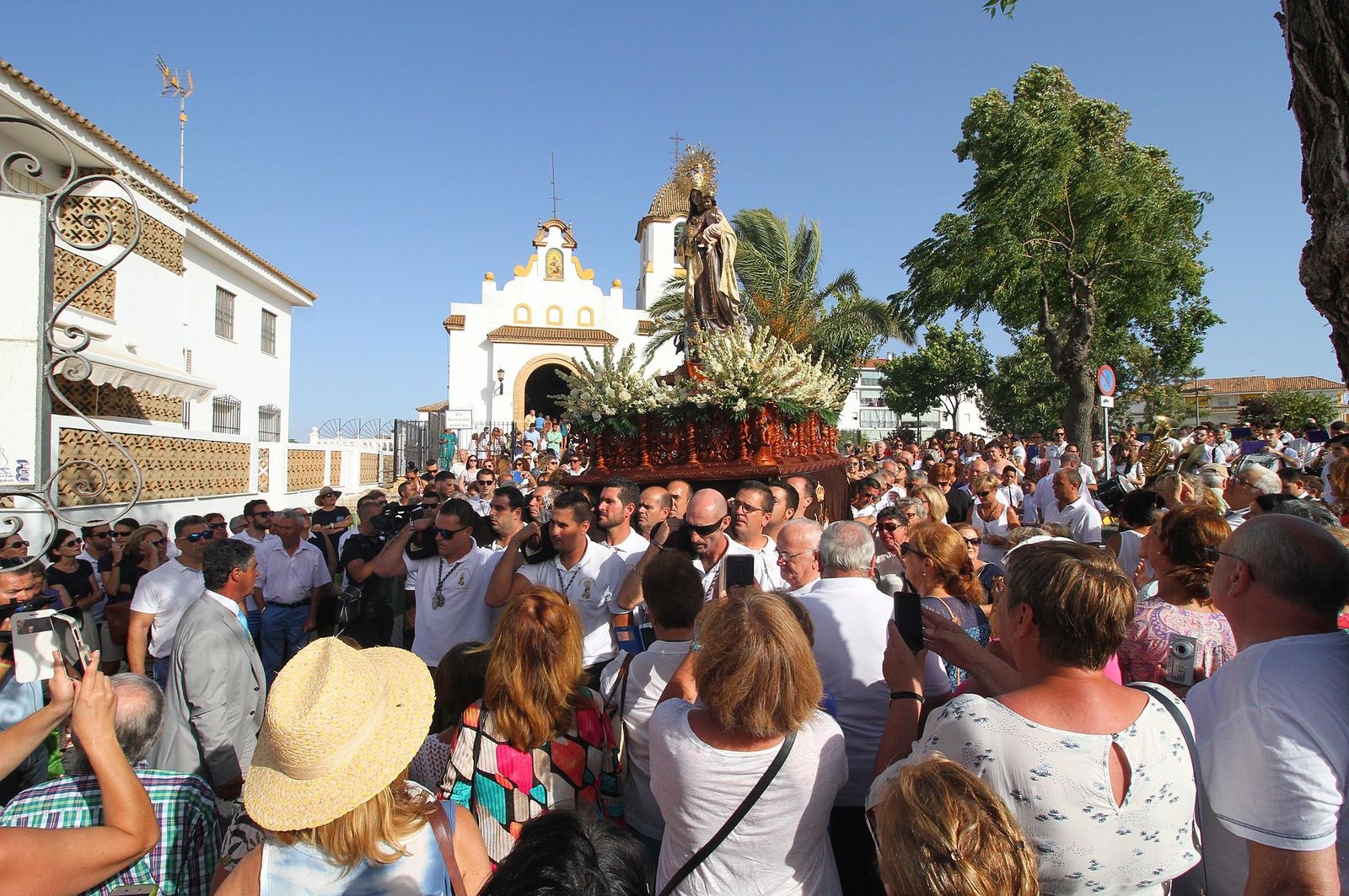 Imágenes de la procesión de la Virgen del Carmen en Punta Umbría
