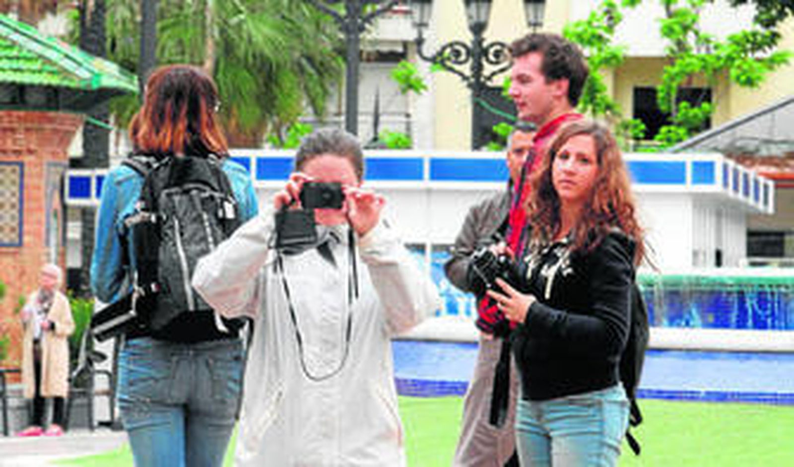 Turistas procedentes del último crucero que arribó a la capital onubense la semana pasada.