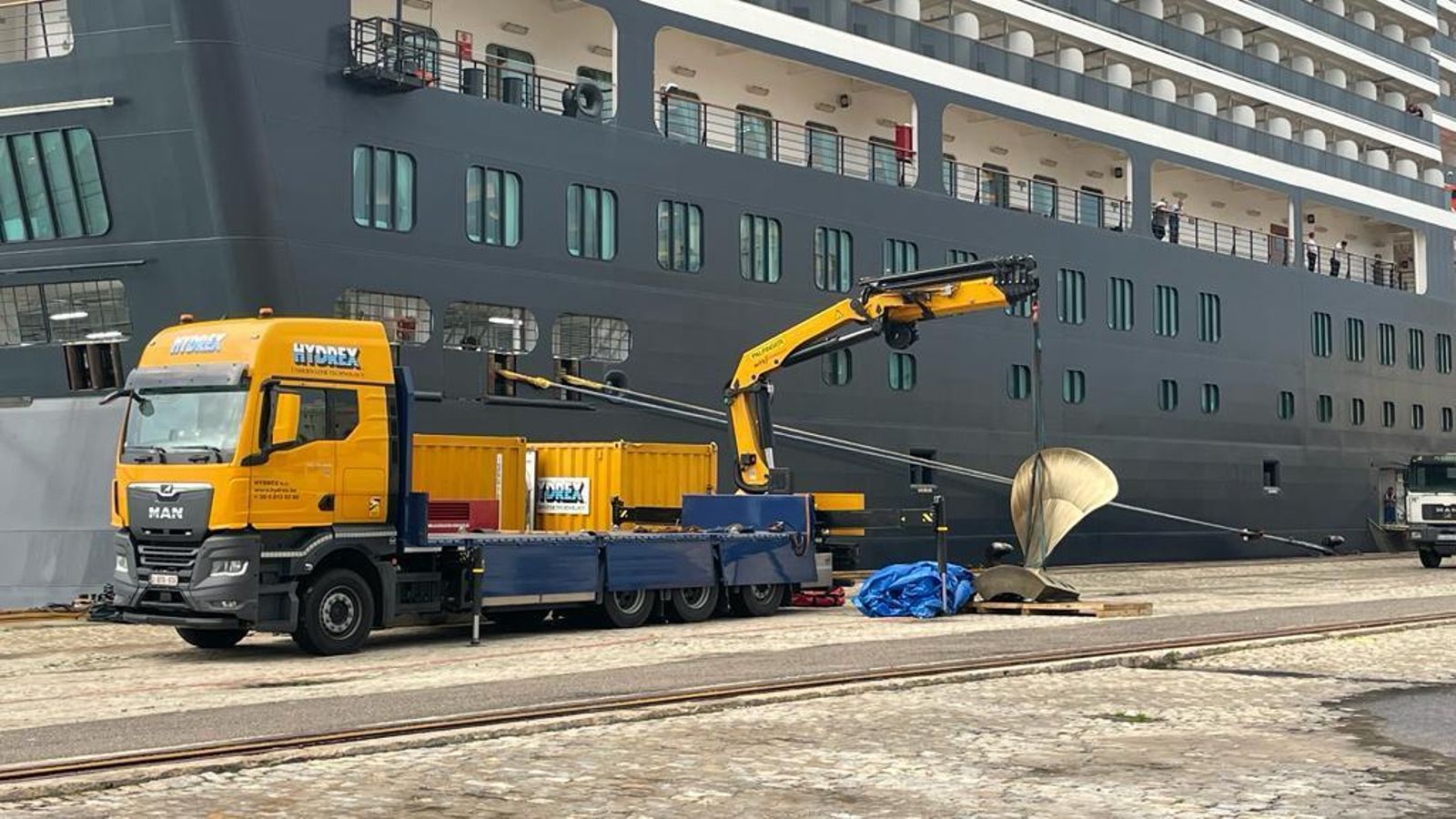 La hélice que ha tenido que ser reparada en Navantia