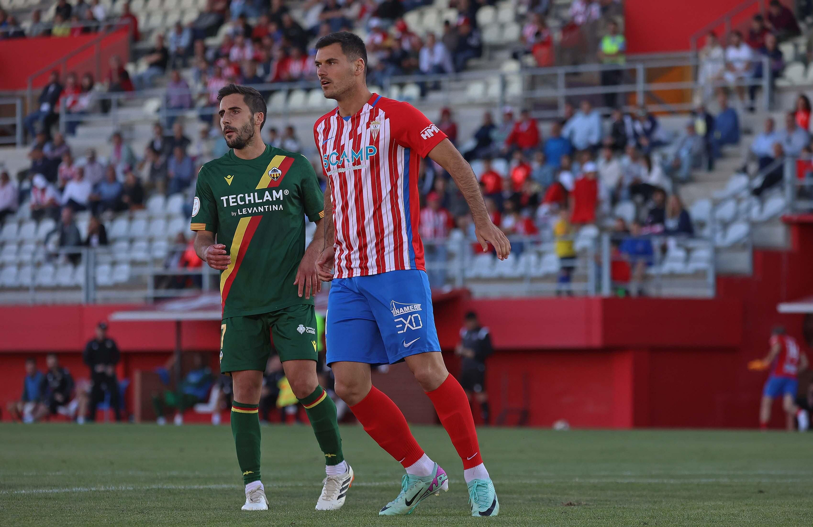 Las mejores fotos del Algeciras - Castellón de Primera RFEF