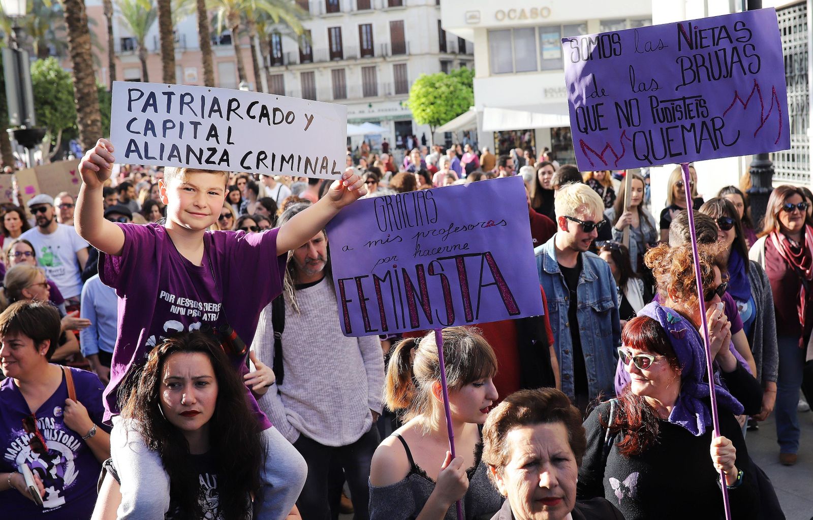 Imágenes de la manifestación 8M en Jerez