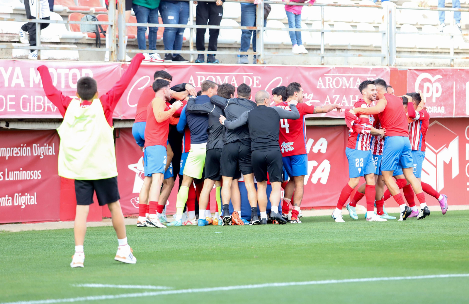 Fotos del Algeciras CF-Linares de Primera Federacion