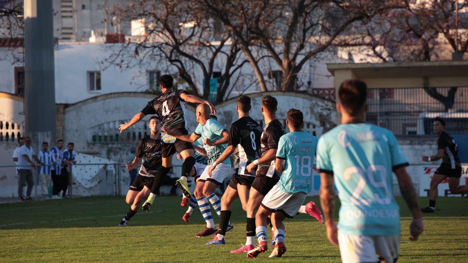 Mucho juego aéreo pero nula efectividad.