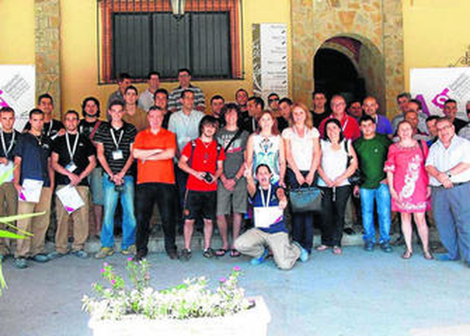 Participantes portugueses y españoles, después del acto de clausura de las jornadas.