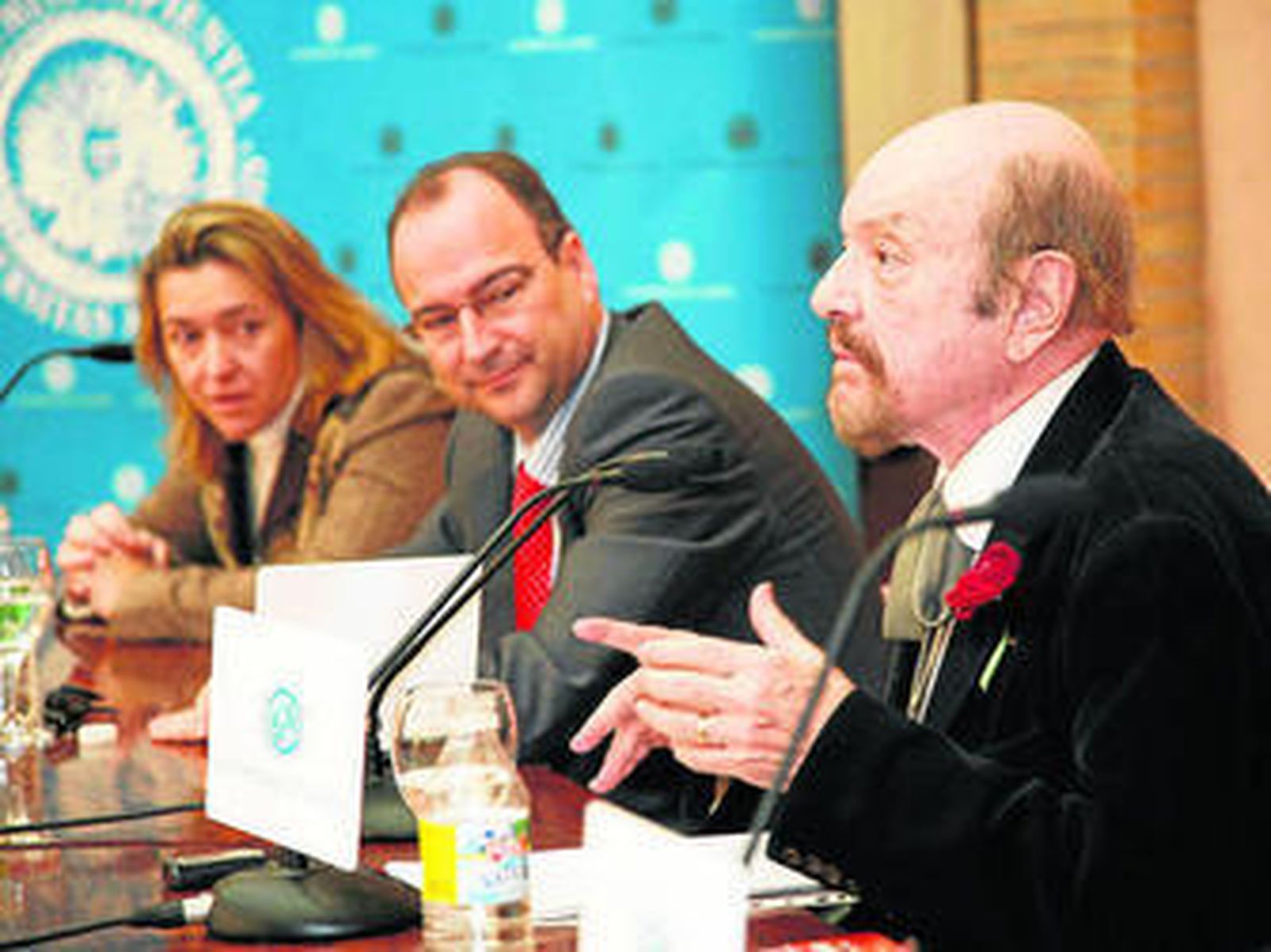 Imagen de archivo del año 2008 durante una visita de Horacio Ferrer junto a Rodríguez Comendador.