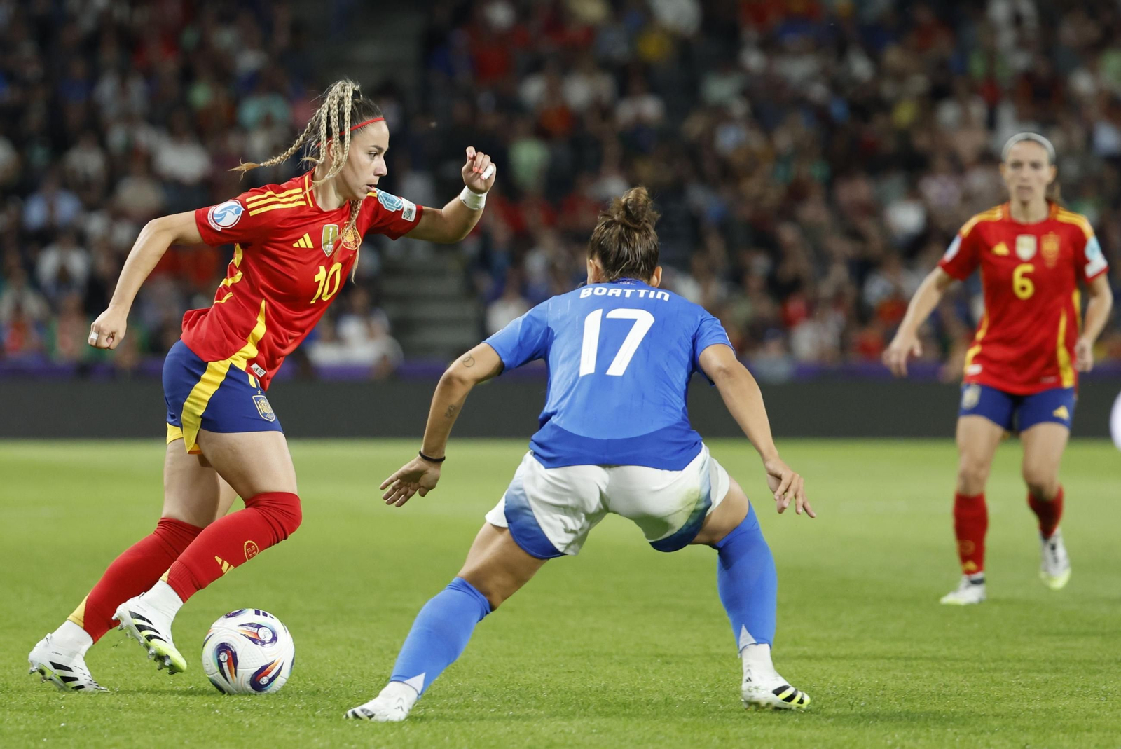 Las fotos del Italia - España de la Eurocopa femenina