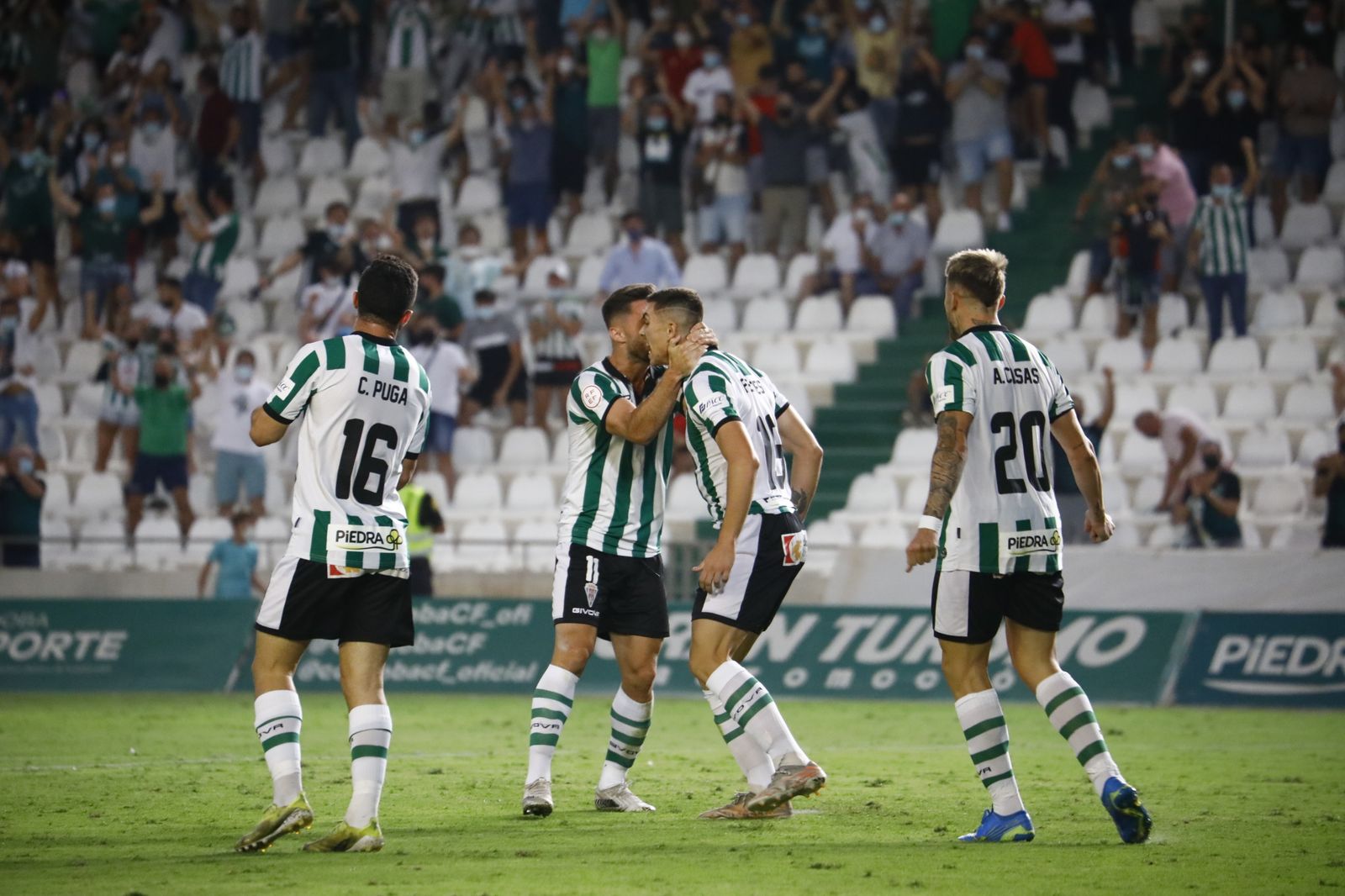 La victoria del Córdoba CF ante el Cádiz B, en imágenes