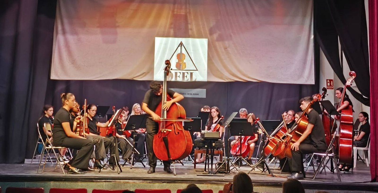 Actuación de la Orquesta Filarmónica de El Ejido en Dalías.