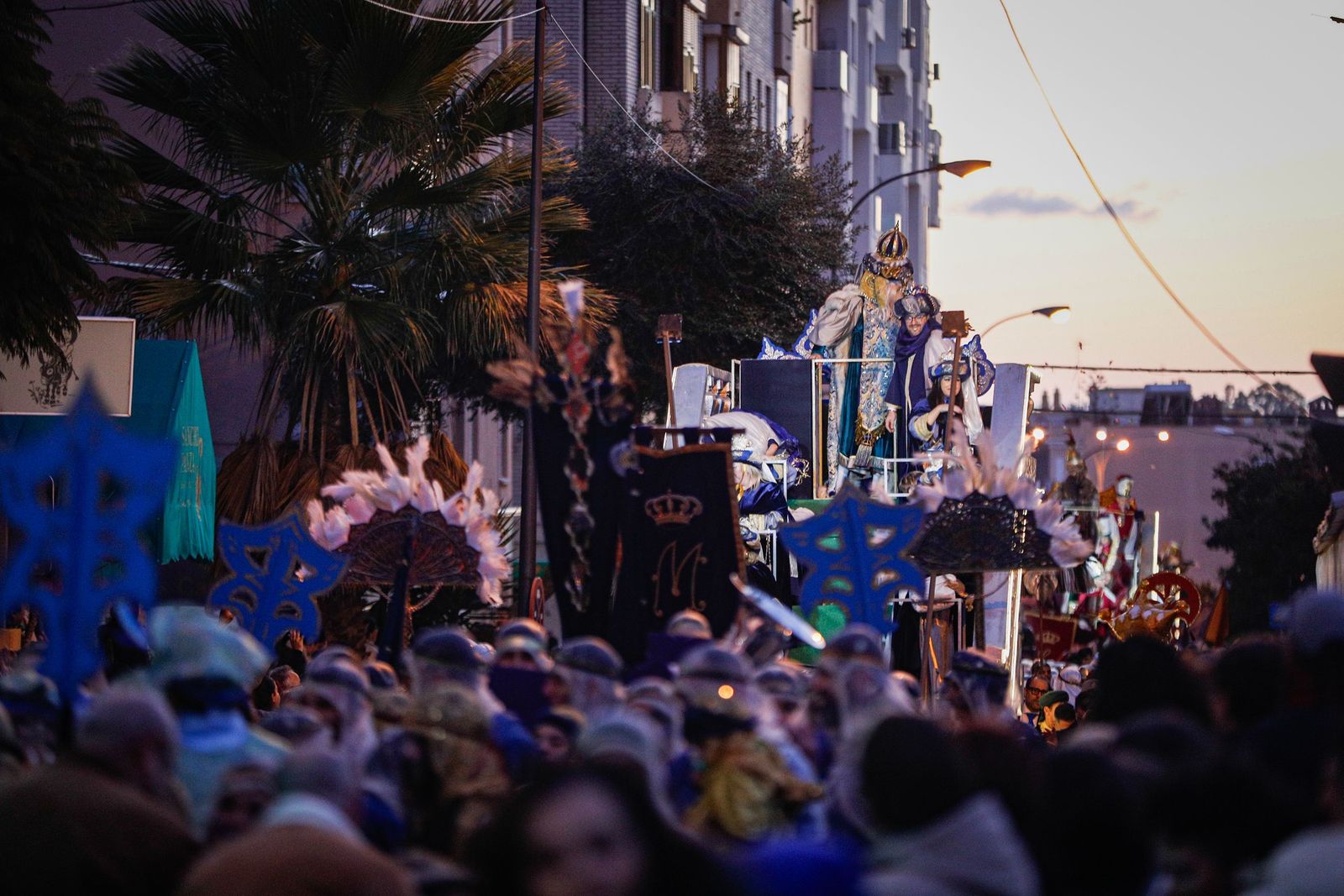 Las imágenes de la cabalgata de los Reyes Magos de San Fernando 2026