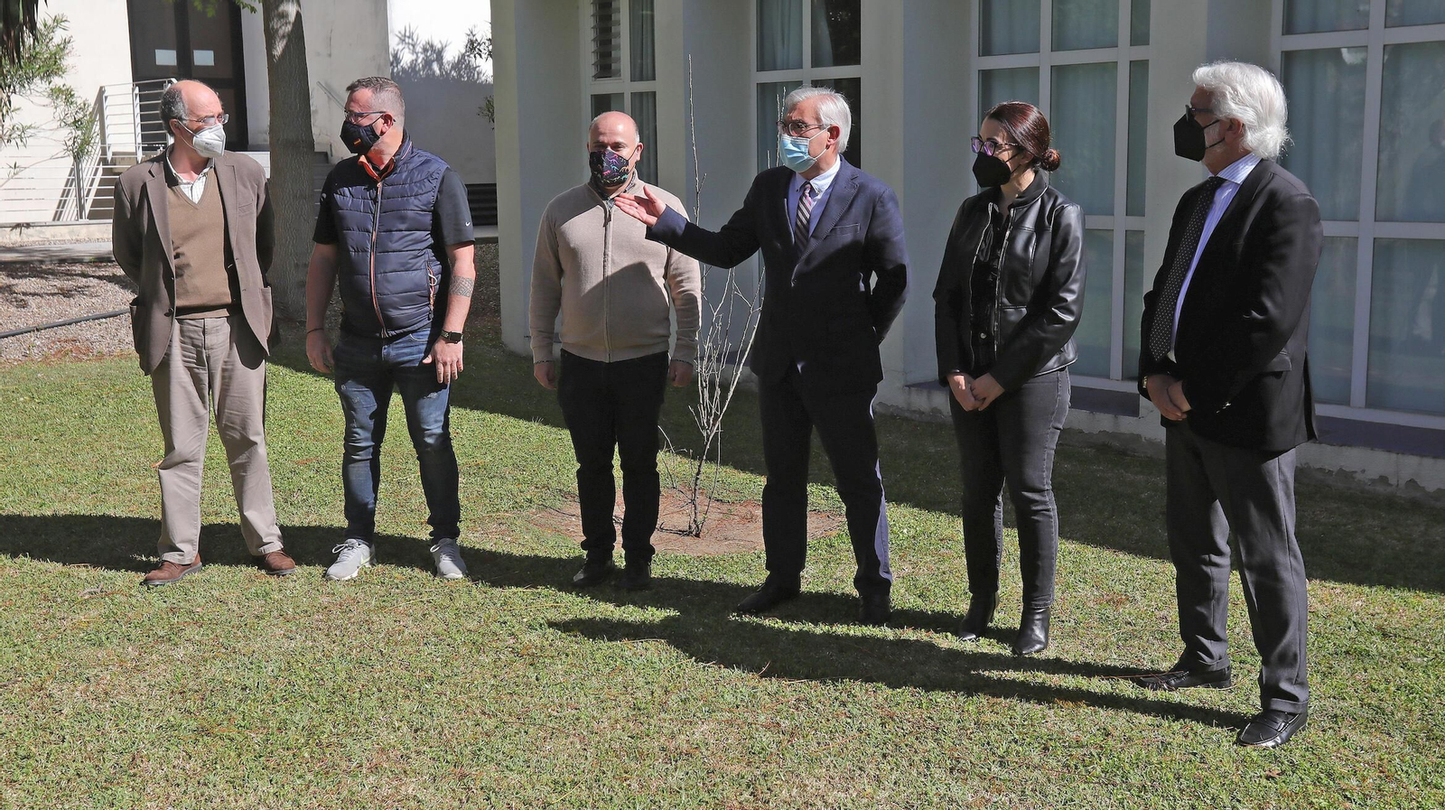 Juan Antonio Cabello, en la reunión con las asociaciones de autónomos en la Delegación Municipal de Empleo.